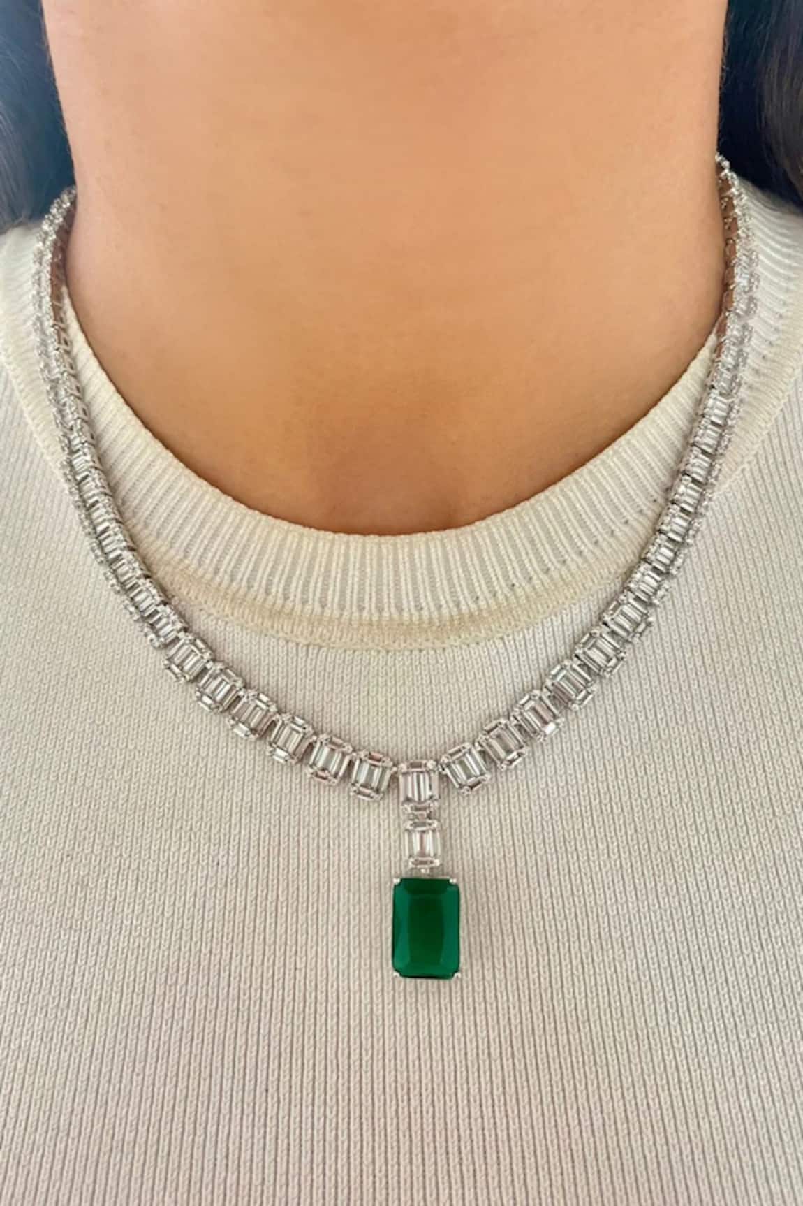 Prerto Baguette Emerald Diamond Line Necklace Set 