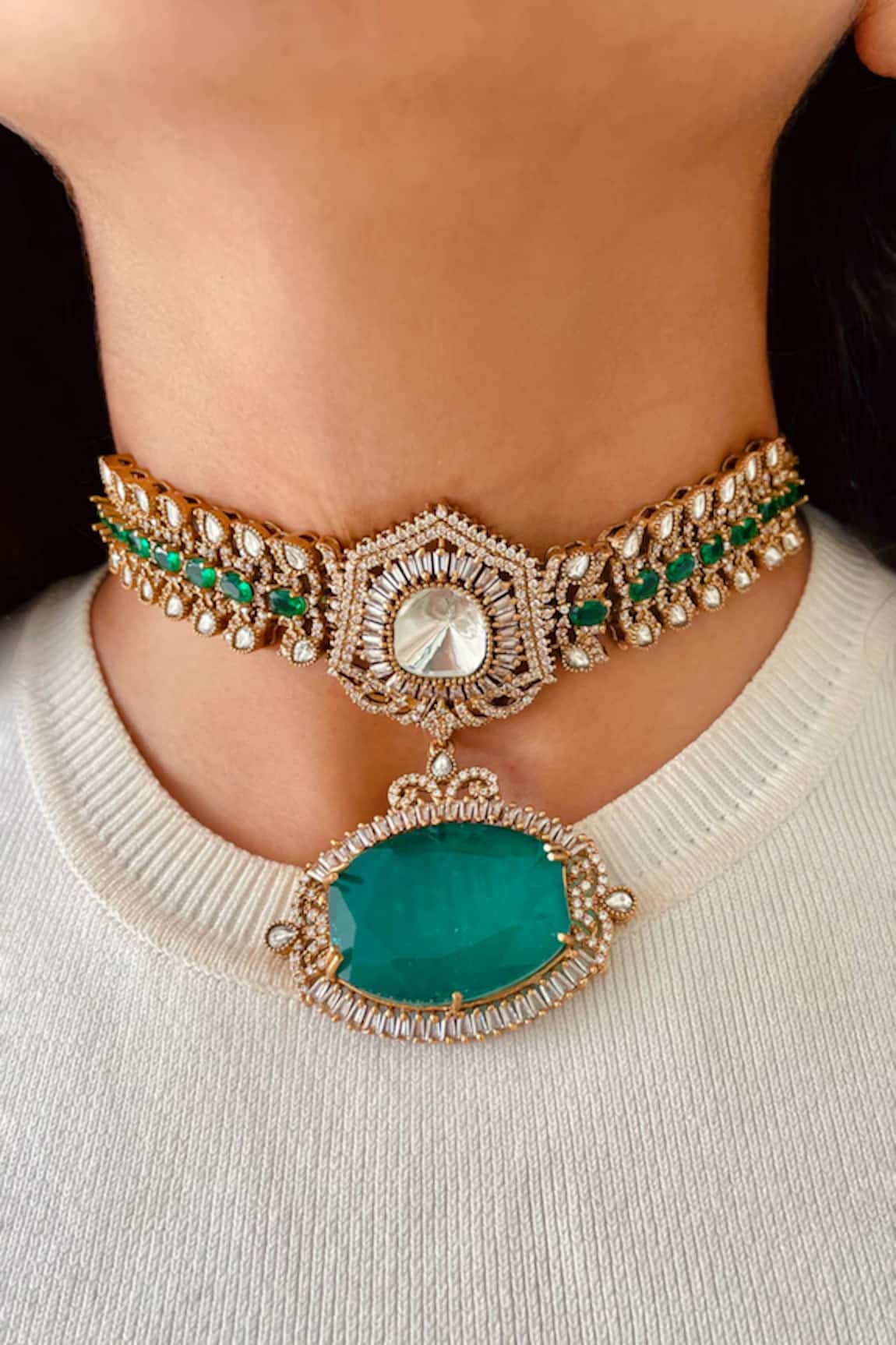 Prerto Baguette & Emerald Doublet Pendant Choker Set 