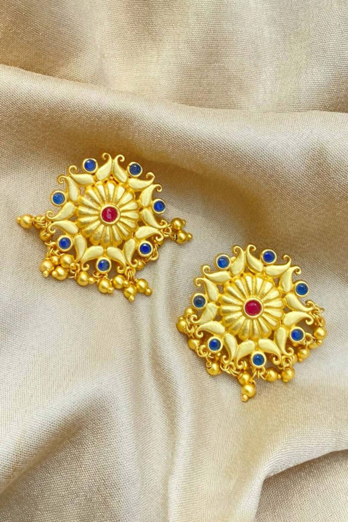 Zariin Floral Wonder Stud Earrings 