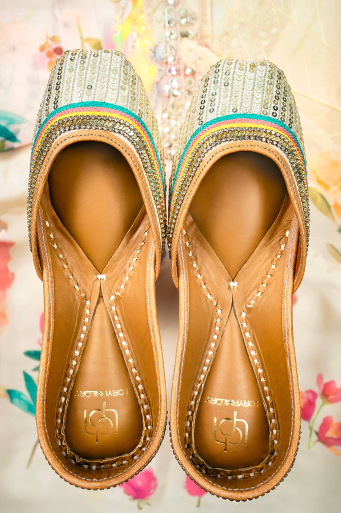 Loryphilory Zariya Embroidered Juttis 