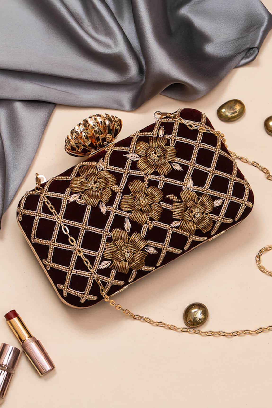 Nazaakat By Samara Singh Embroidered Floral Grid Clutch Bag 