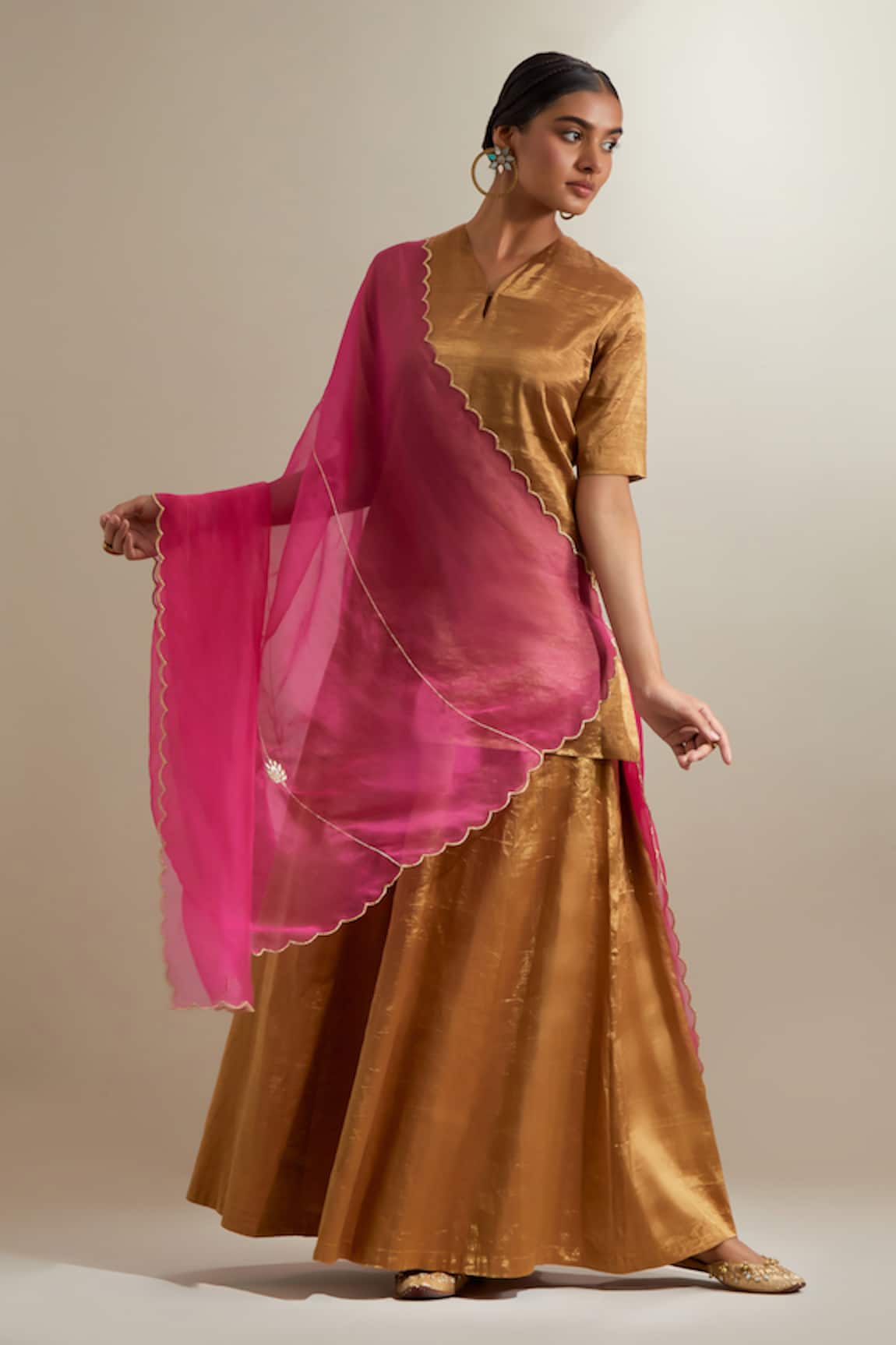 Vinusto Zari Silk Kurta & Kalidar Sharara Set 