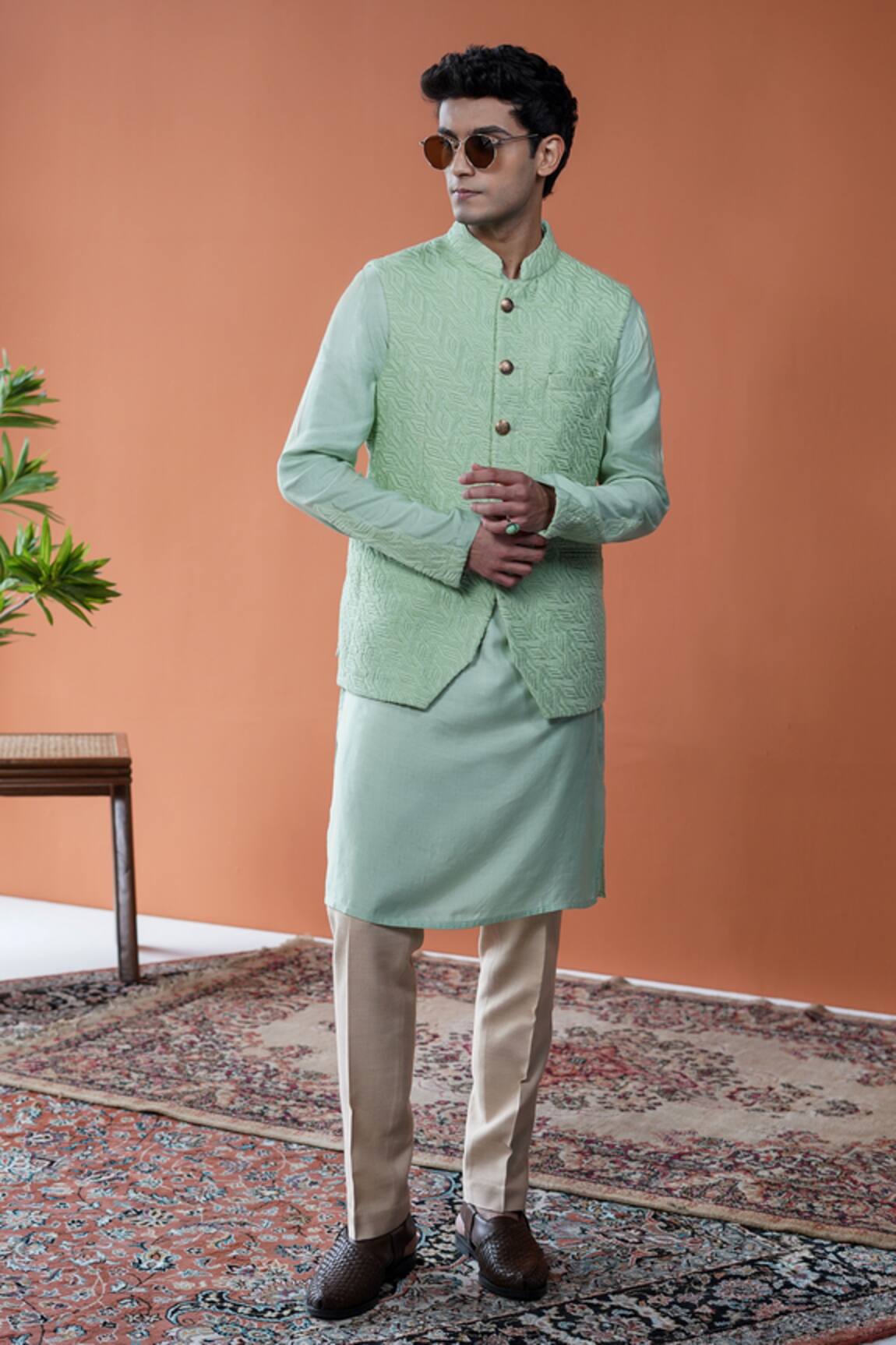 Philocaly Auric Set Geometric Embroidered Bundi & Kurta Set 