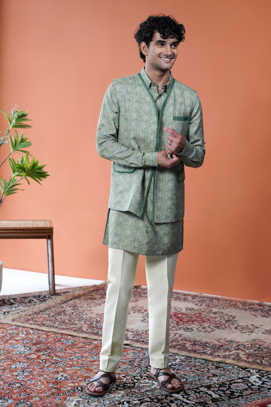 Philocaly Aariv Printed Stripe Bundi & Kurta Set 