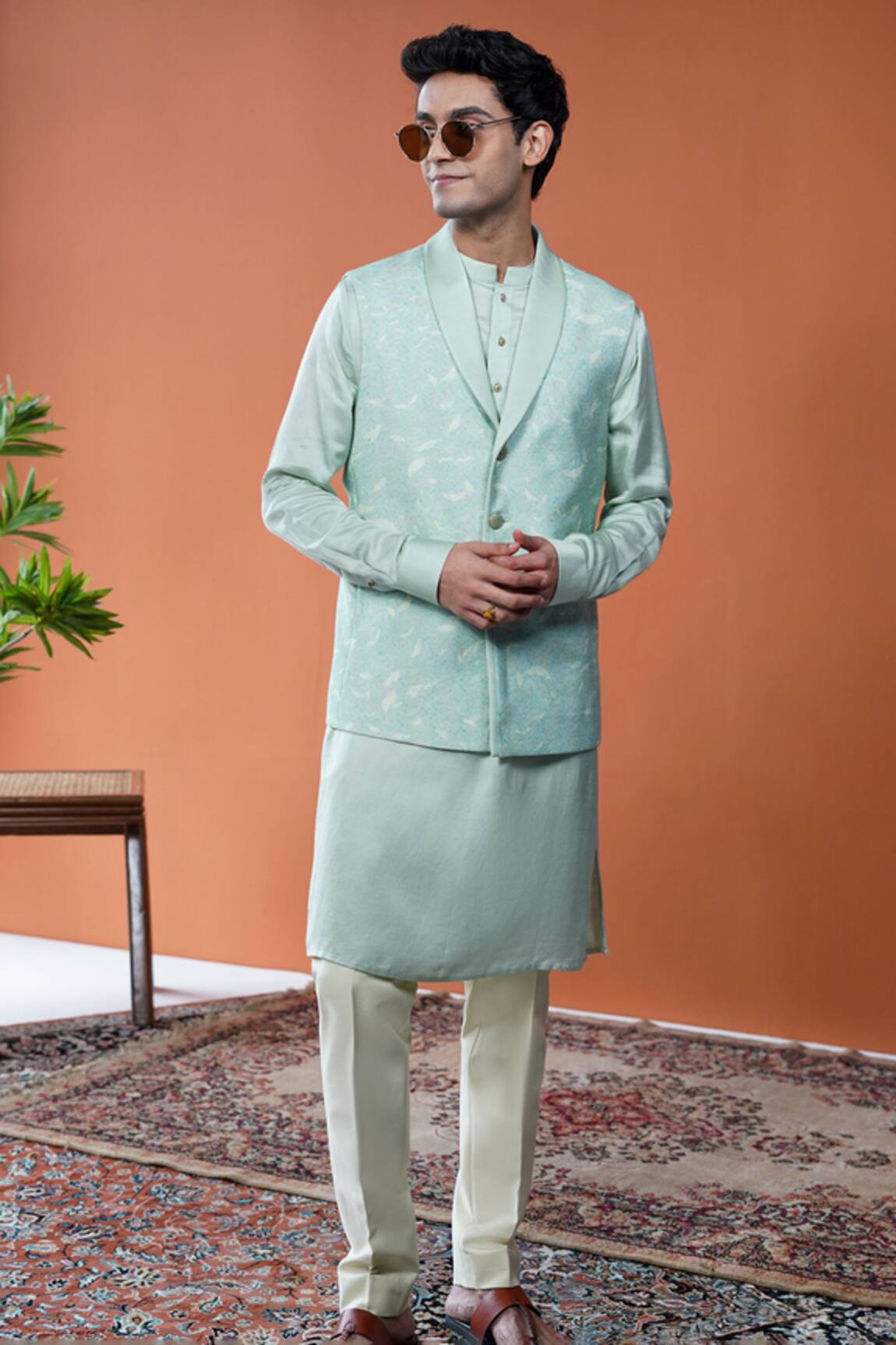 Philocaly Shobhit Set Leaf Print Bundi & Kurta Set 