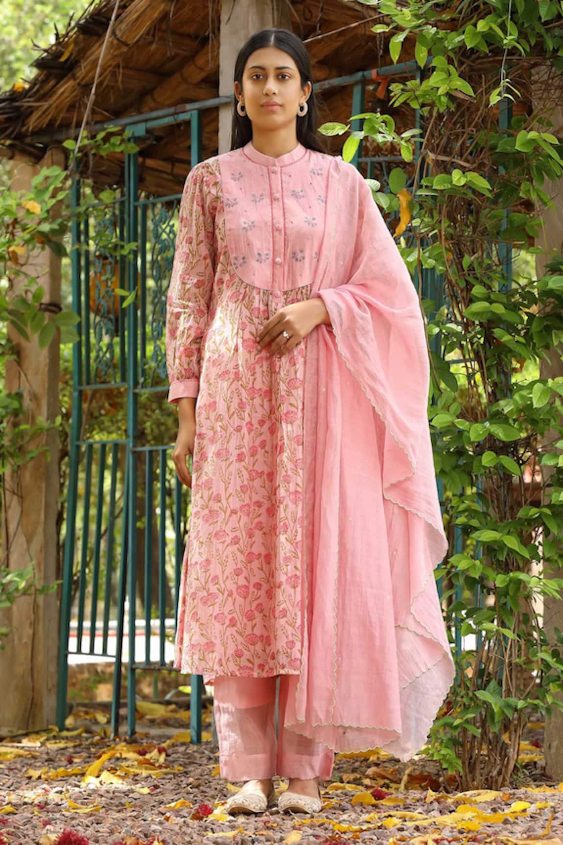 Amoree by Shikha Chaudhry Floral Bloom Pattern Kurta Set