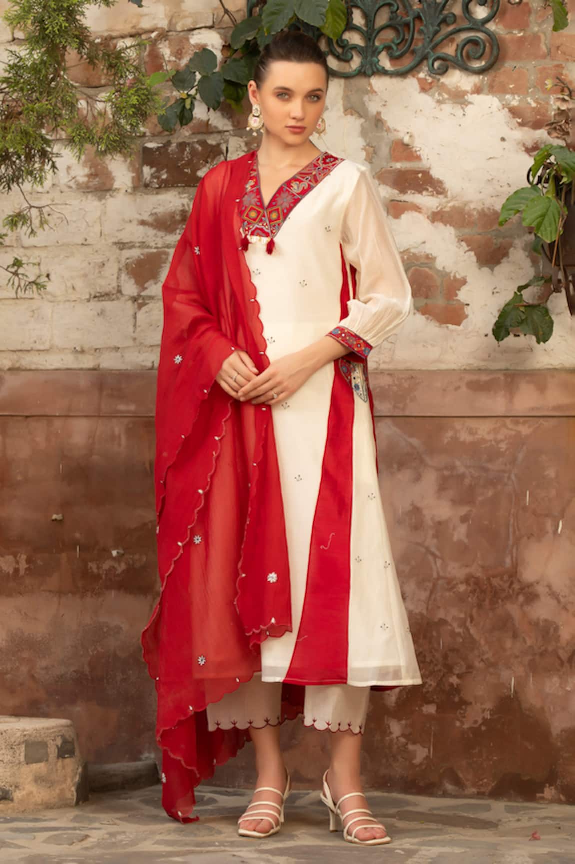 Amoree india Royal Charm Kali Kurta Set 