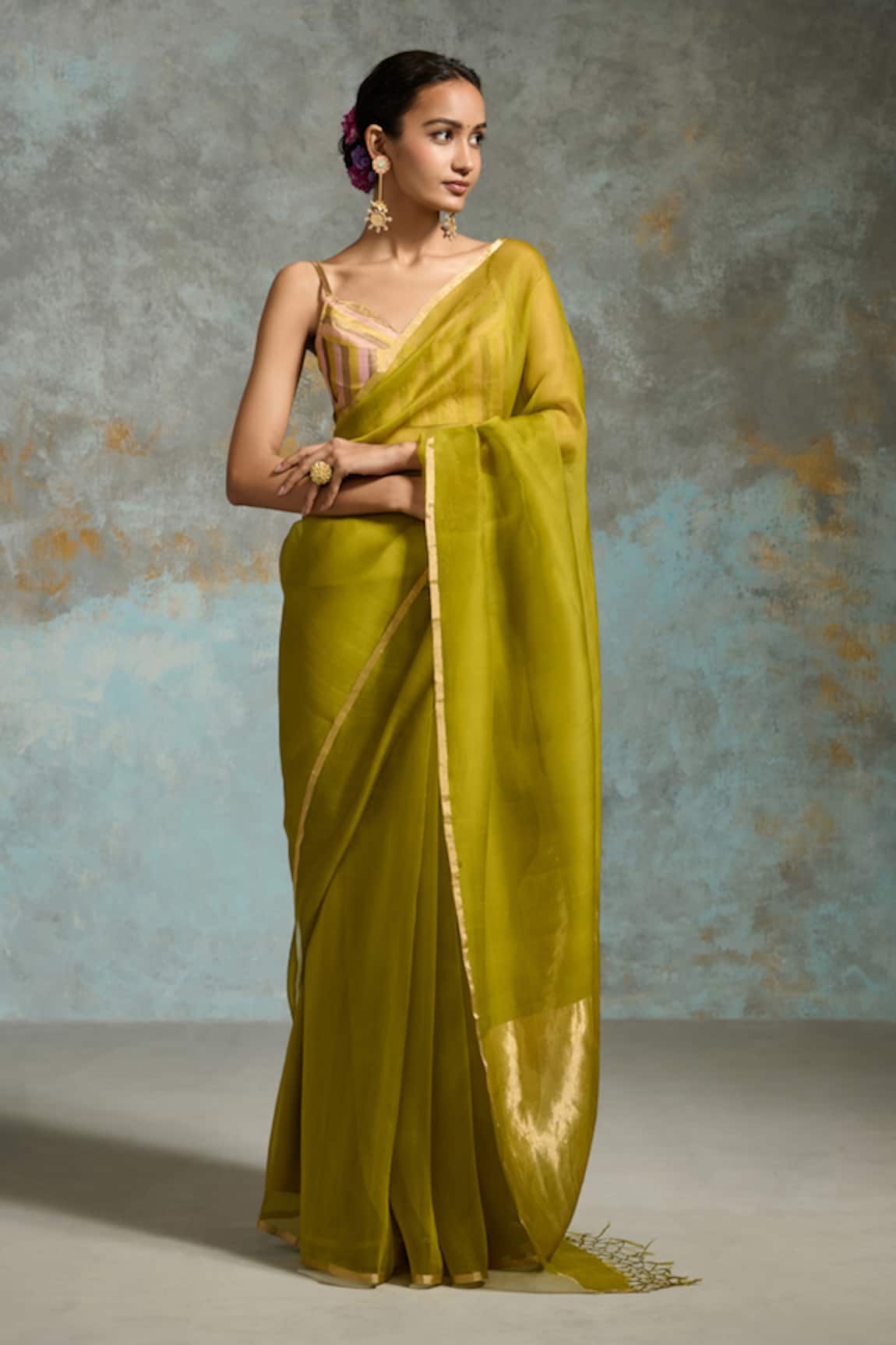 Dressfolk Ujjwala Organza Saree With Unstitched Blouse Piece 