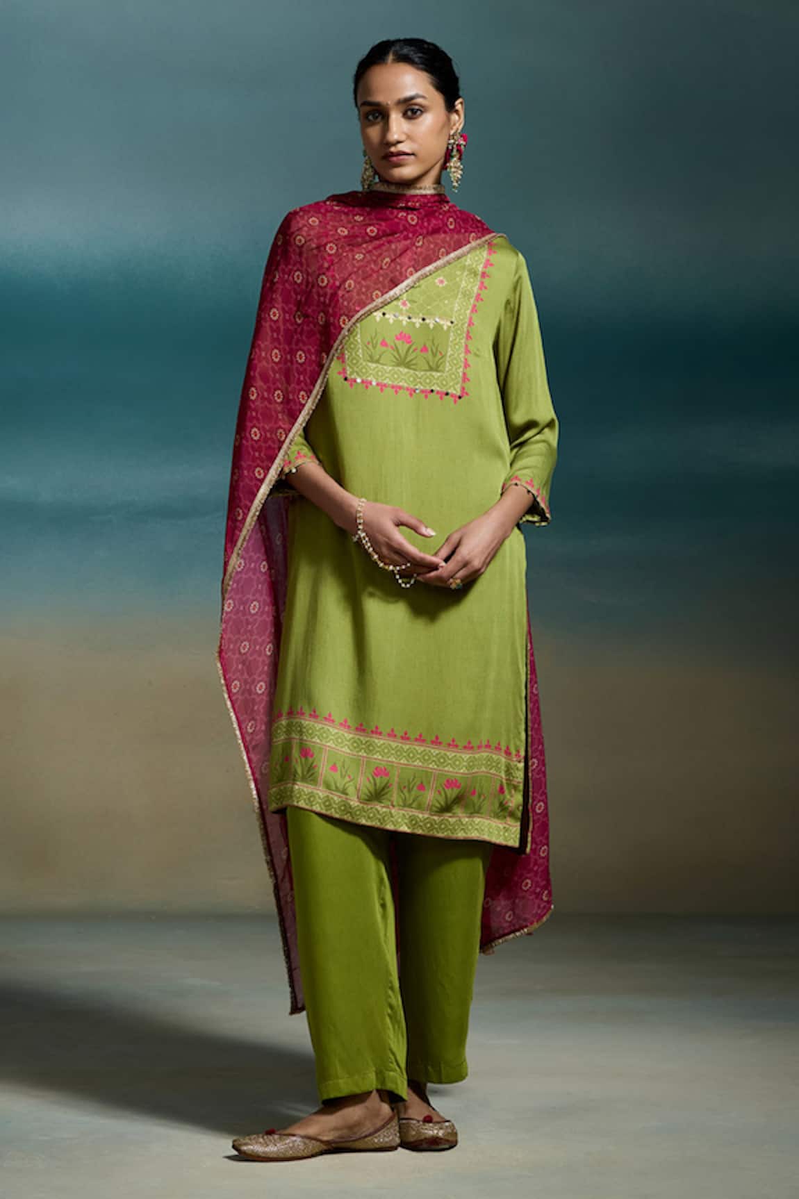 Dressfolk Kiyana Placement Print Kurta Set 