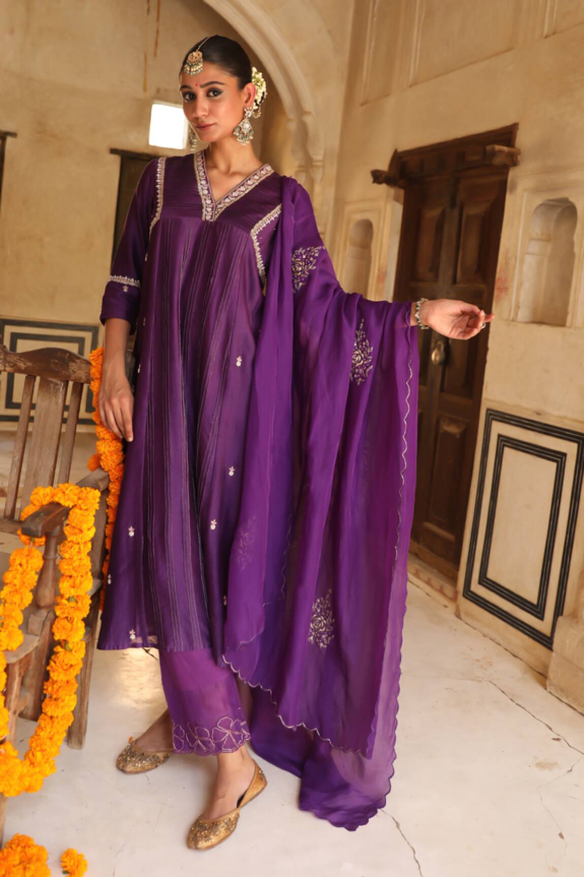Amoree india Butti Work Embroidered Kurta Set 