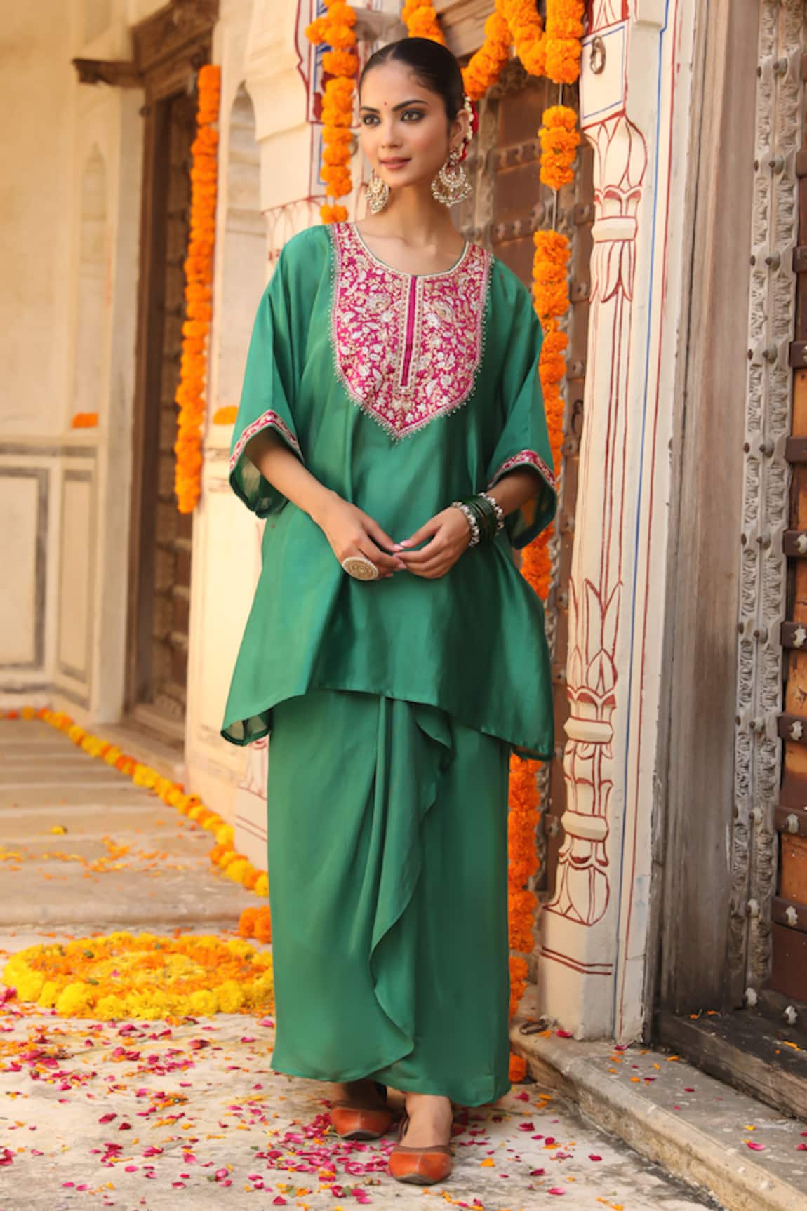 Amoree india Hayaat Embroidered Kaftan Set 