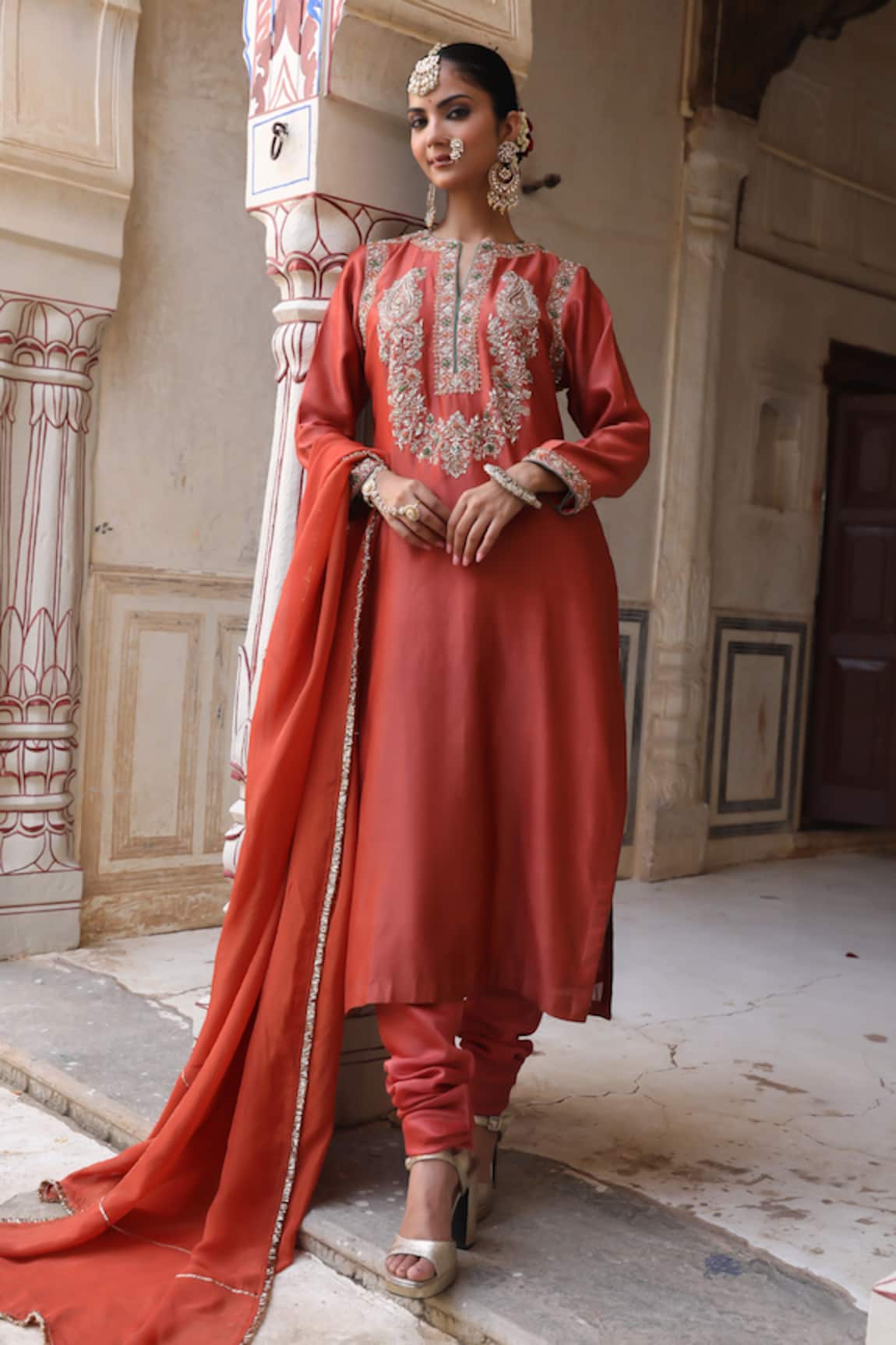 Amoree india Sahiba Embroidered Kurta Set 