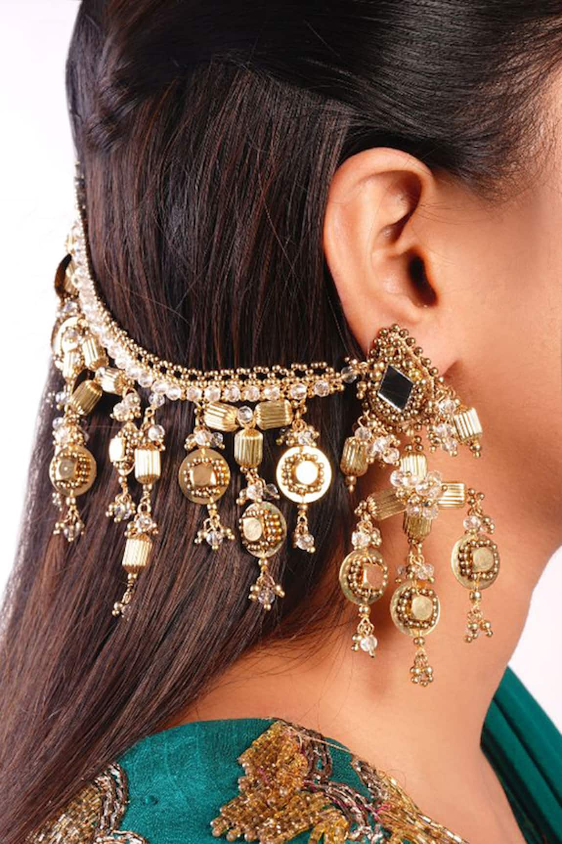 Vaidaan Nilaya Embellished Earrings 