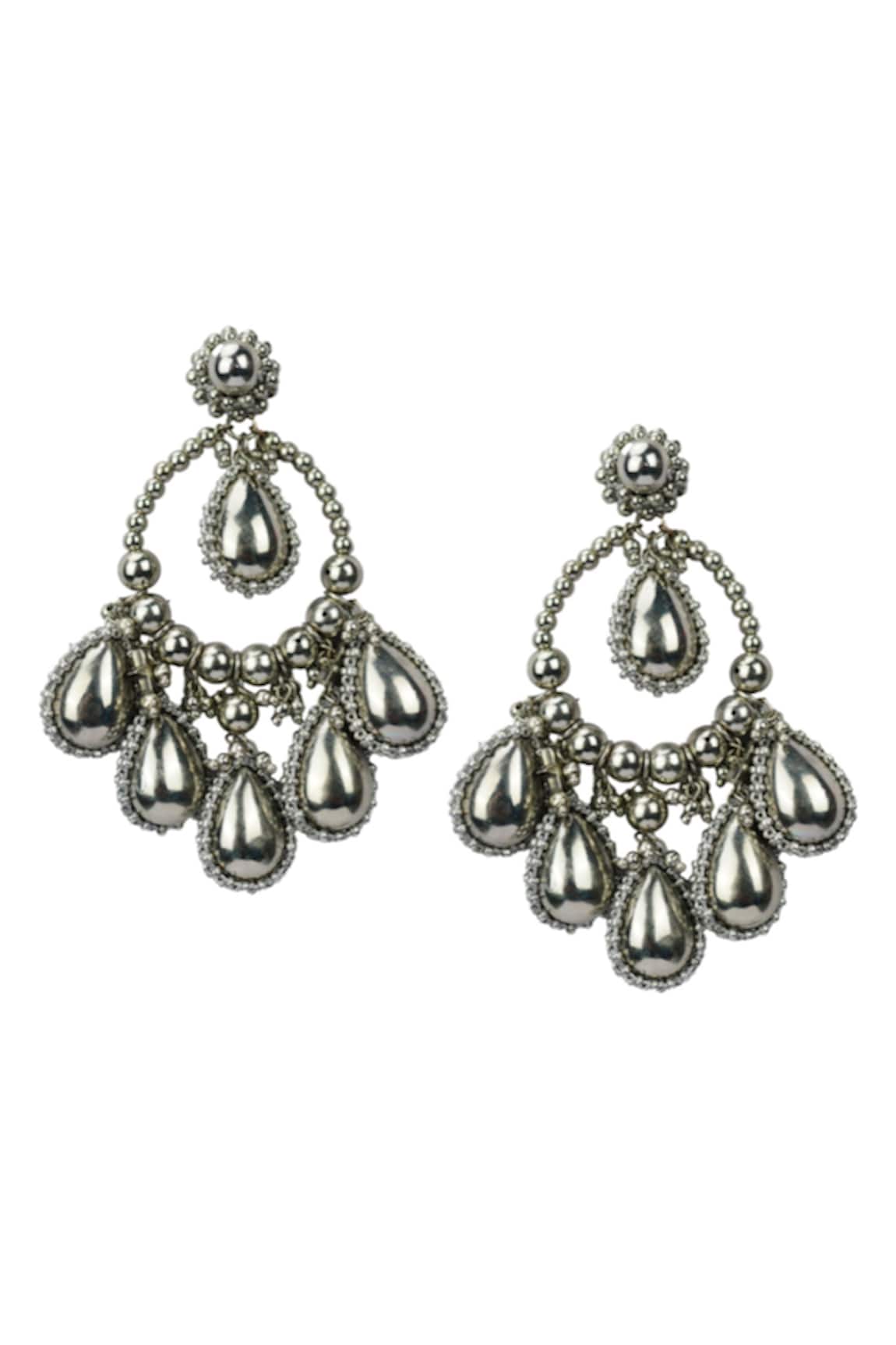 Vaidaan Goonj Embellished Earrings 