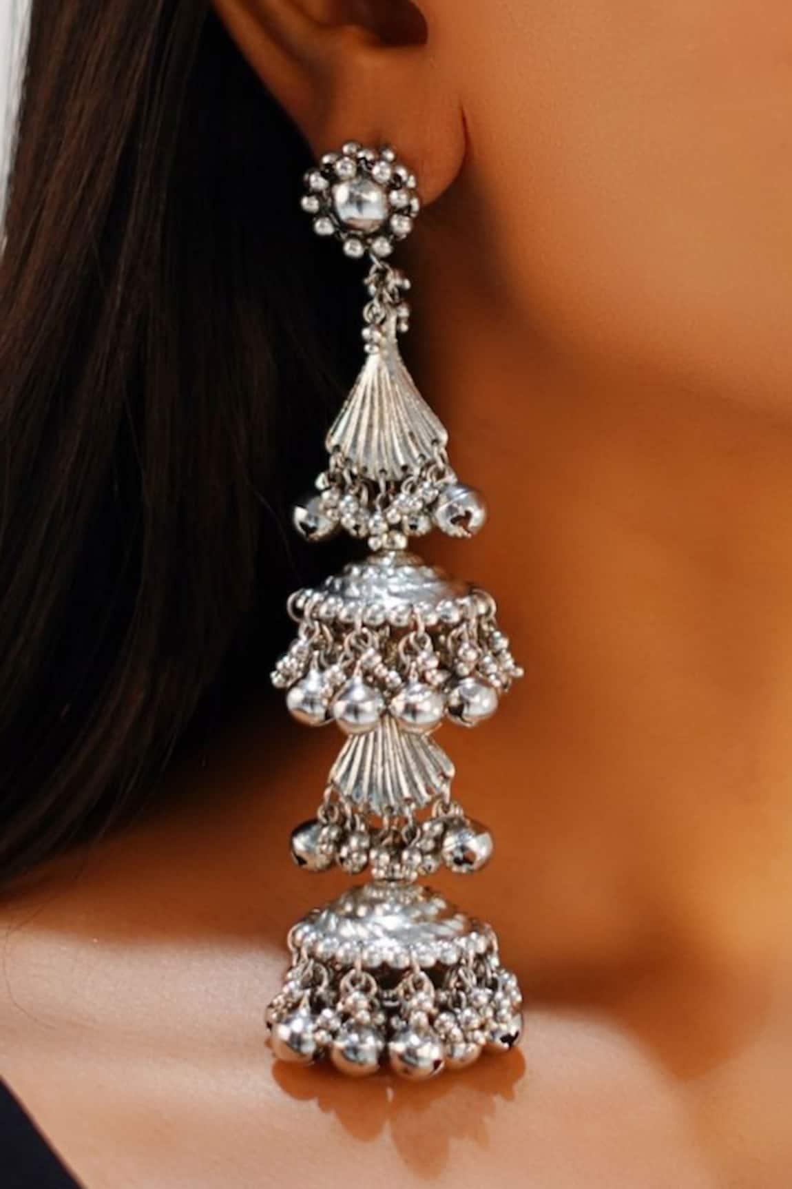 Vaidaan Sira Embellished Earrings 
