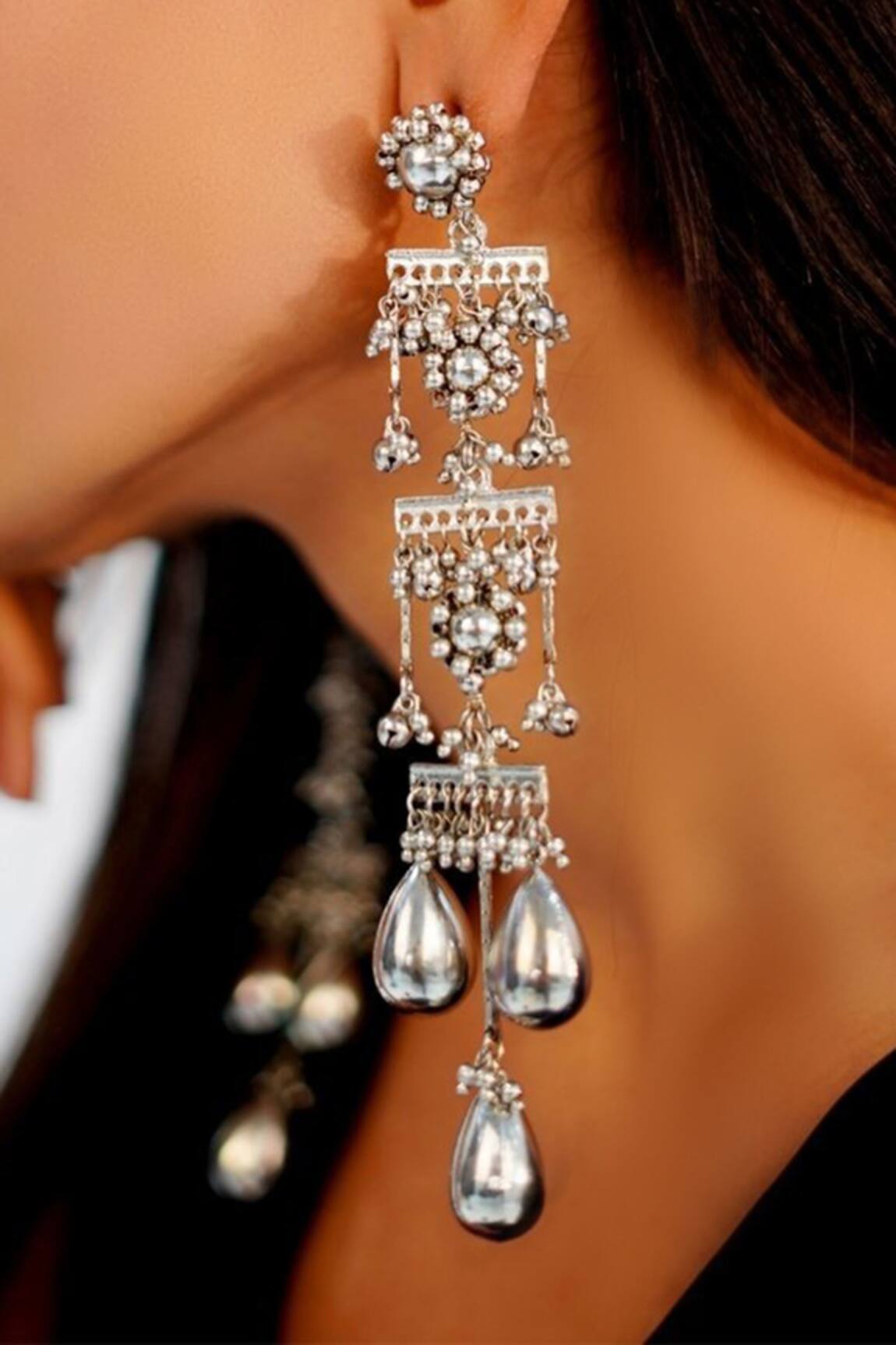 Vaidaan Ziya Embellished Earrings 