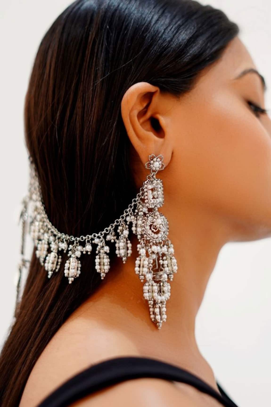 Vaidaan Inaaya Embellished Earrings 