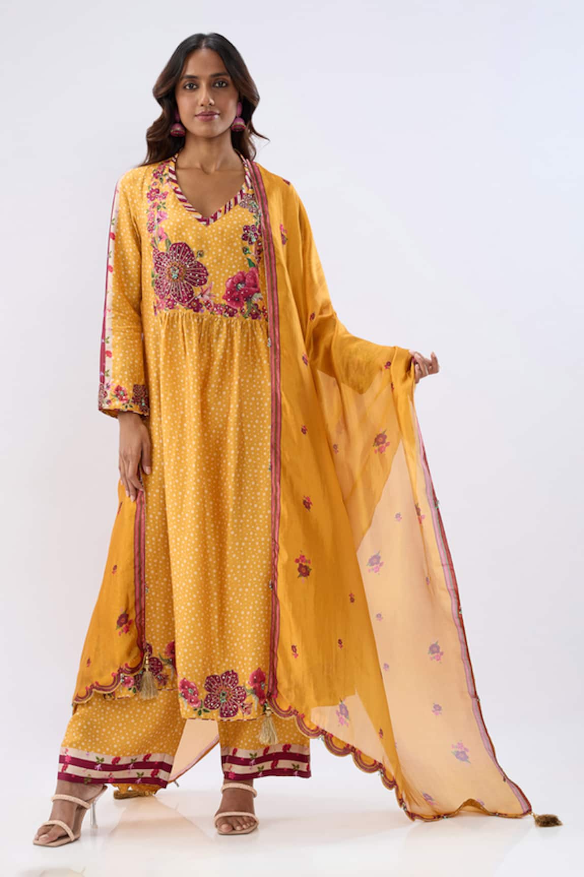 Label Niti Bothra Floral Pattern Kurta Set 