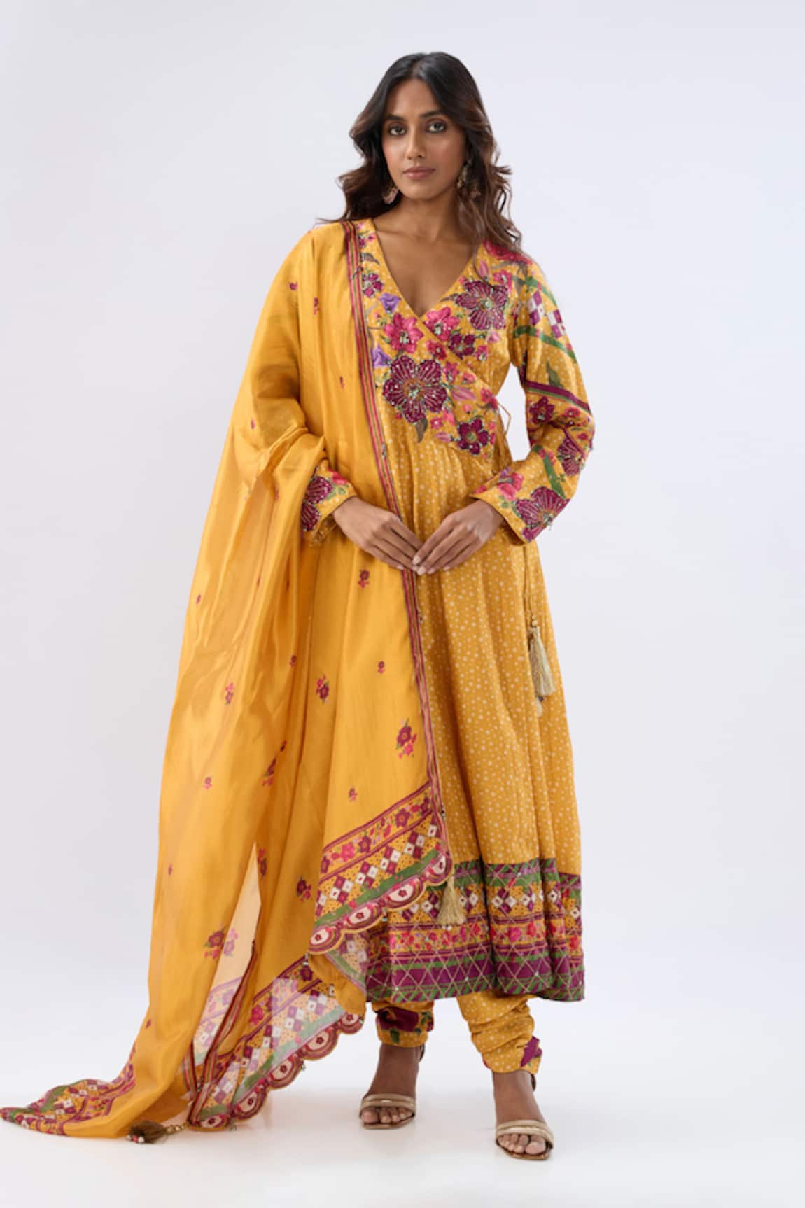 Label Niti Bothra Blossom Pattern Kurta Set 