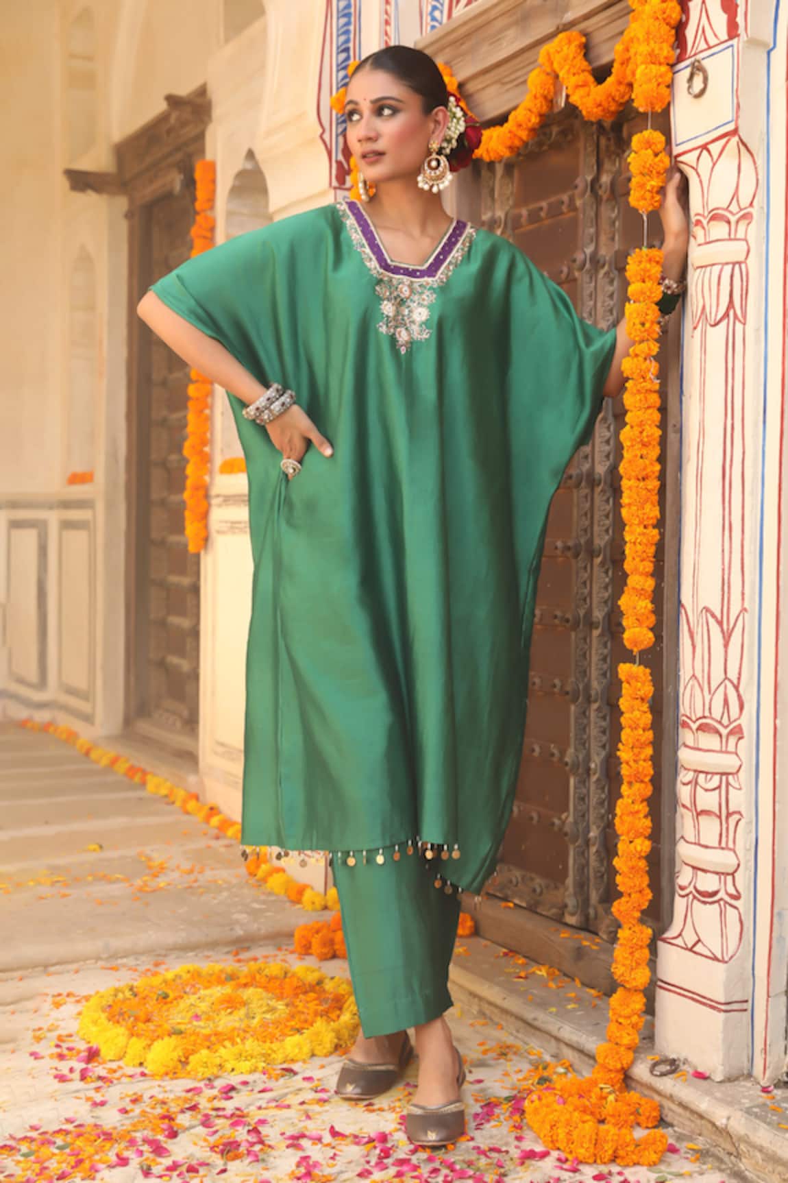 Amoree india Hazel Embroidered Kaftan Set 