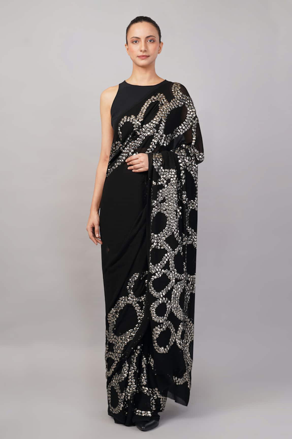 Abraham And Thakore French Cut Rings Embellished Saree 