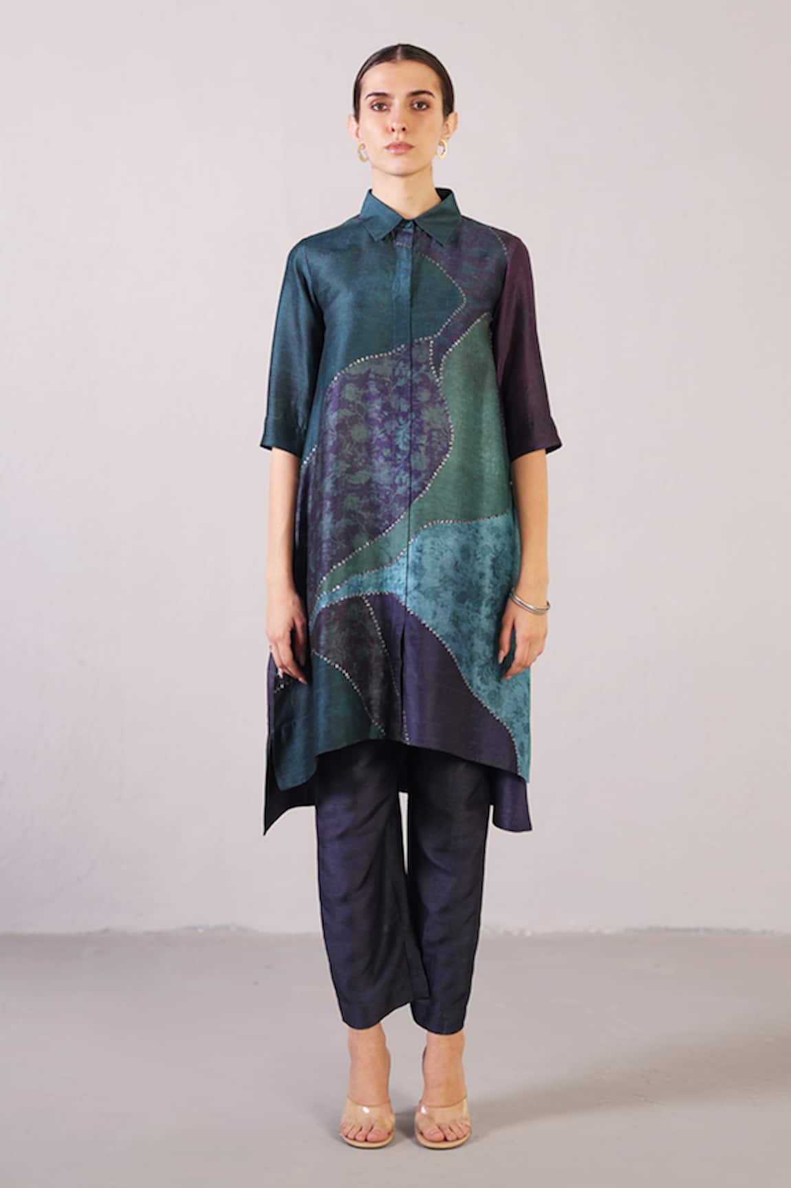 Clos Flowna Pattern Kurta With Pant 