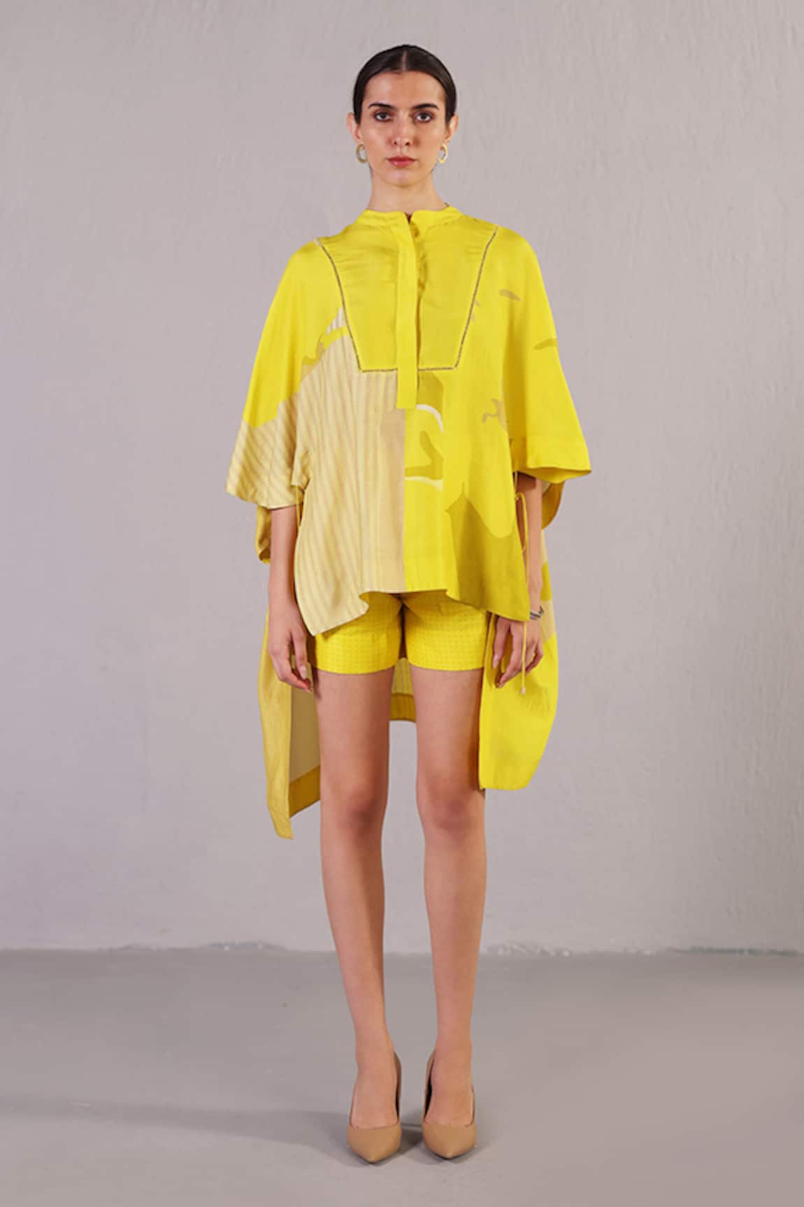 Clos Stria Pattern Kaftan With Shorts 