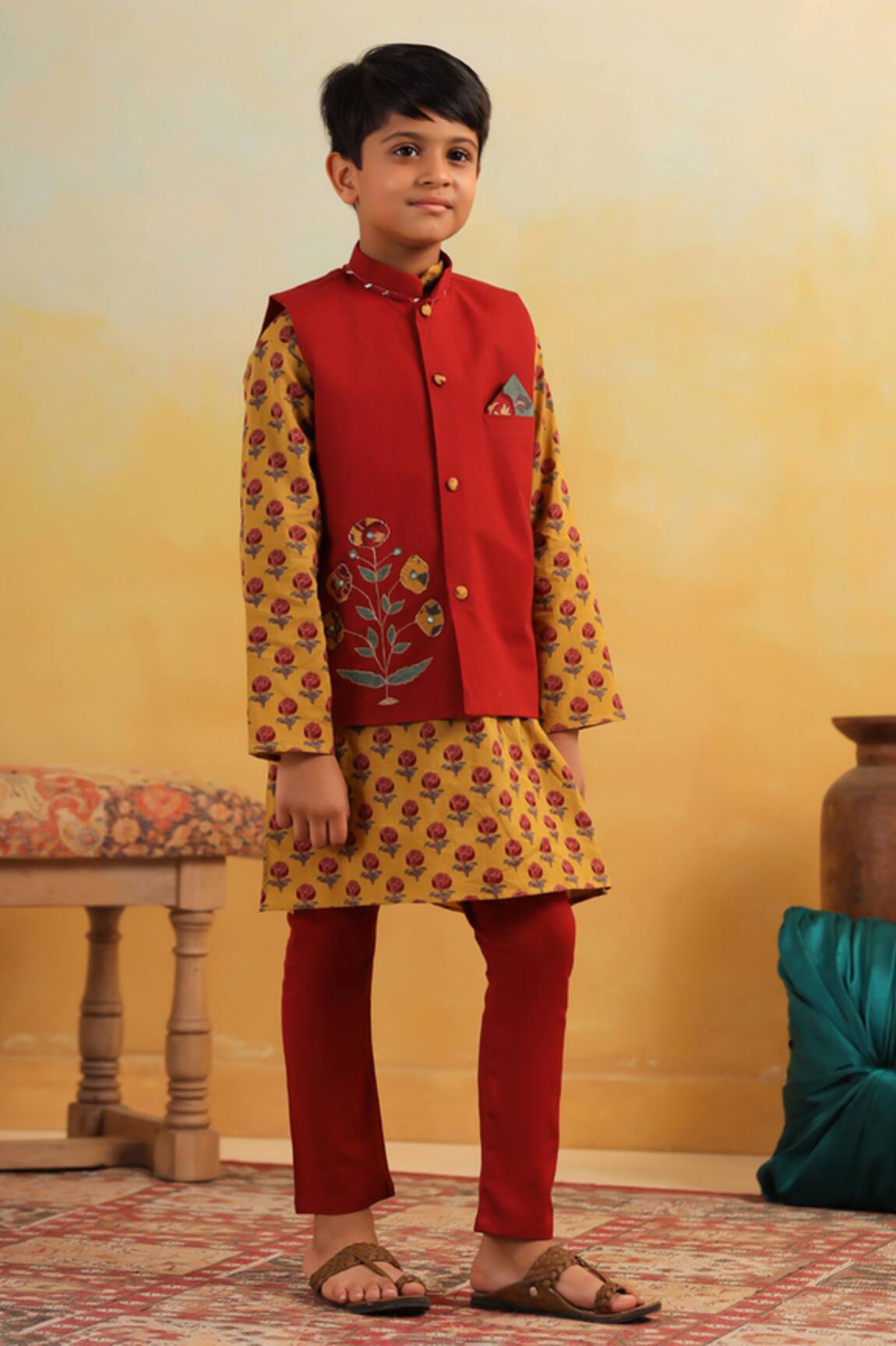 Cute Couture Floral Pattern Bundi & Kurta Set 
