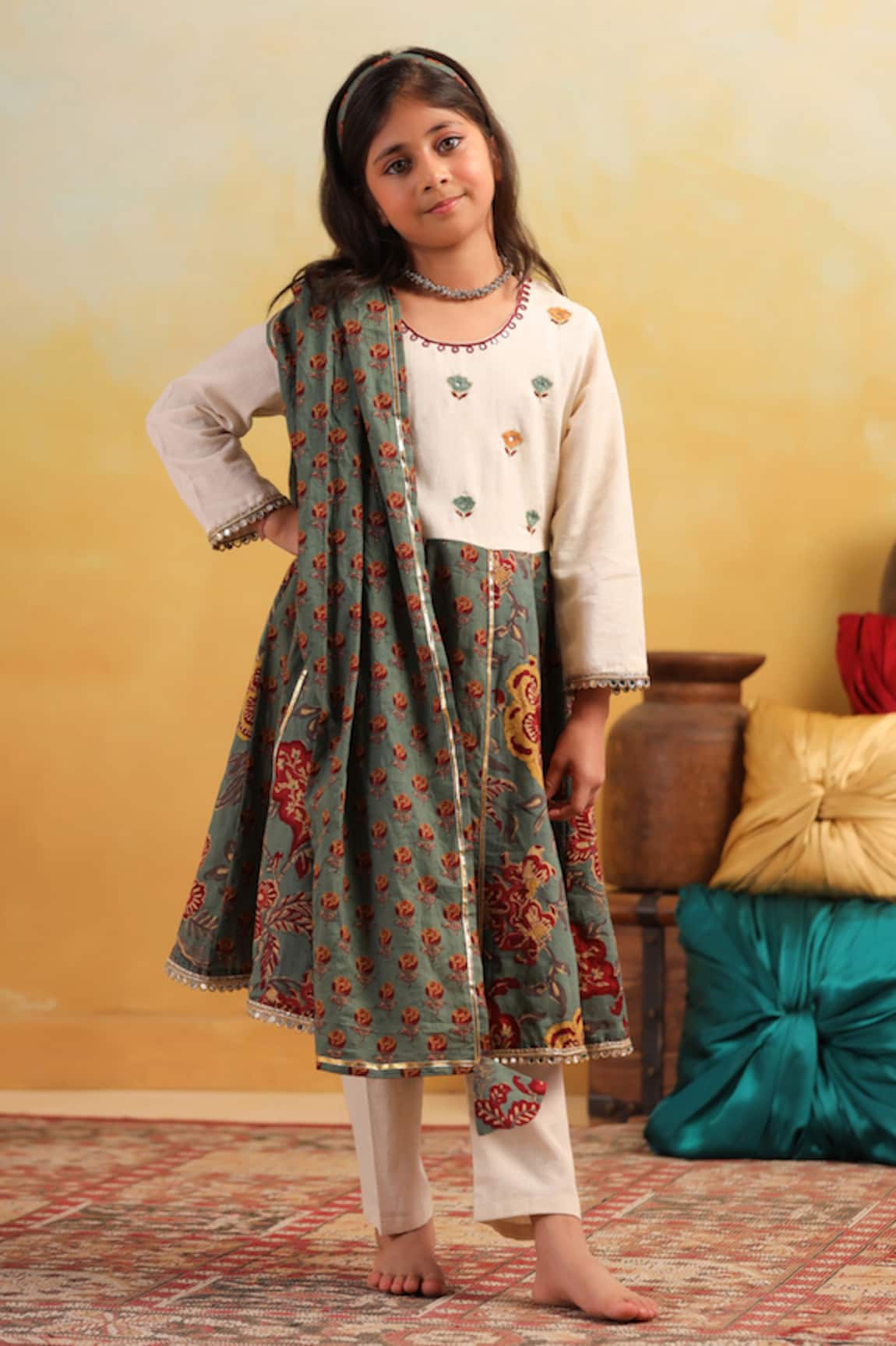 Cute Couture Floral Pattern Kurta Set 