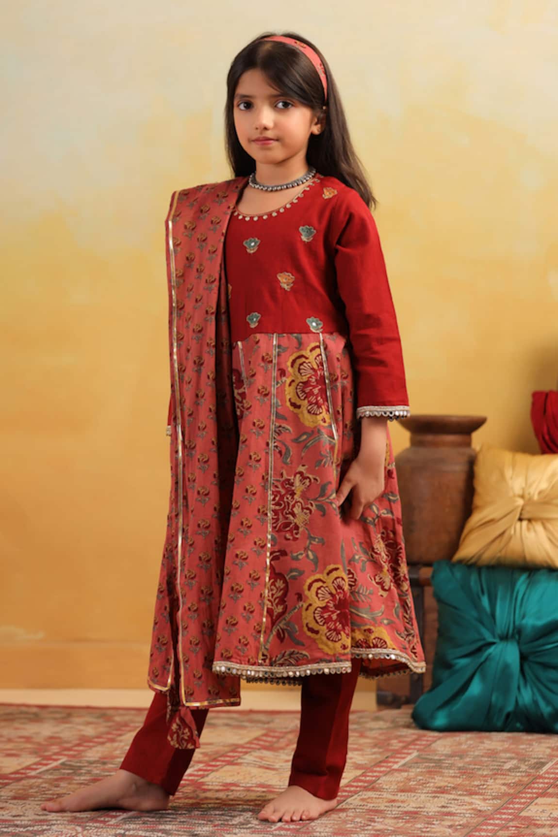 Cute Couture Floral Pattern Kurta Set 