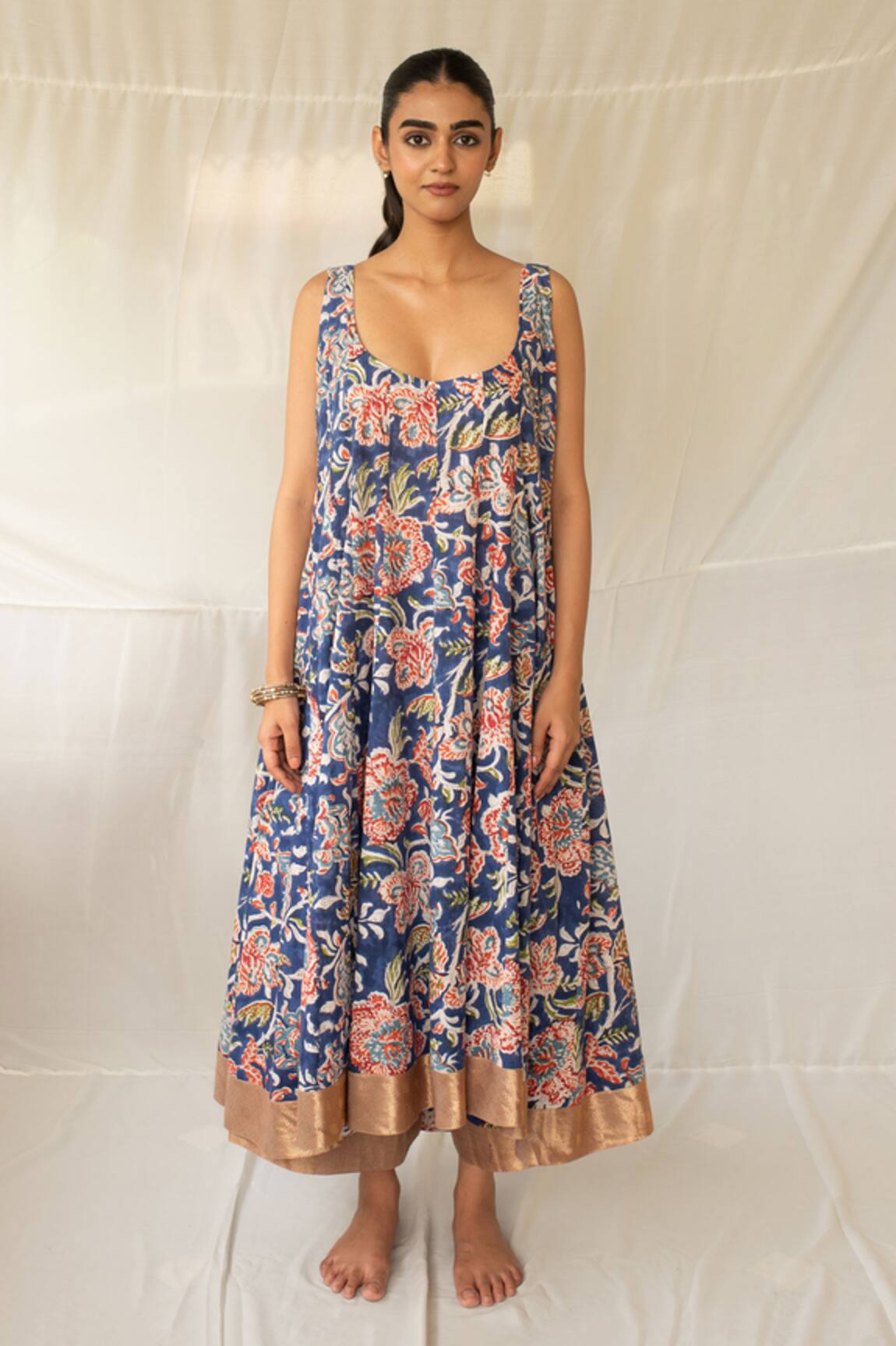 Priyanka Raajiv Aavni Floral Hand Block Print Kurta With Pant 