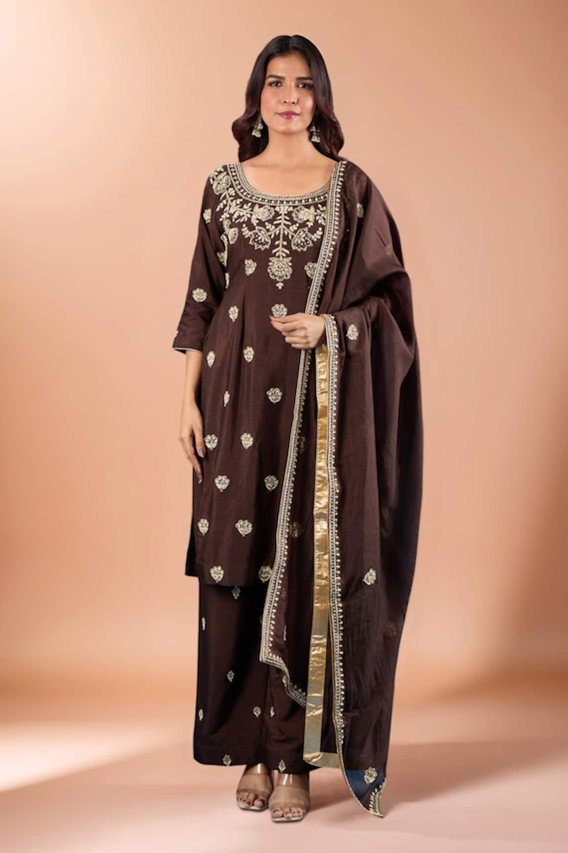 Samyukta Singhania Butti Embroidered Kurta Set 