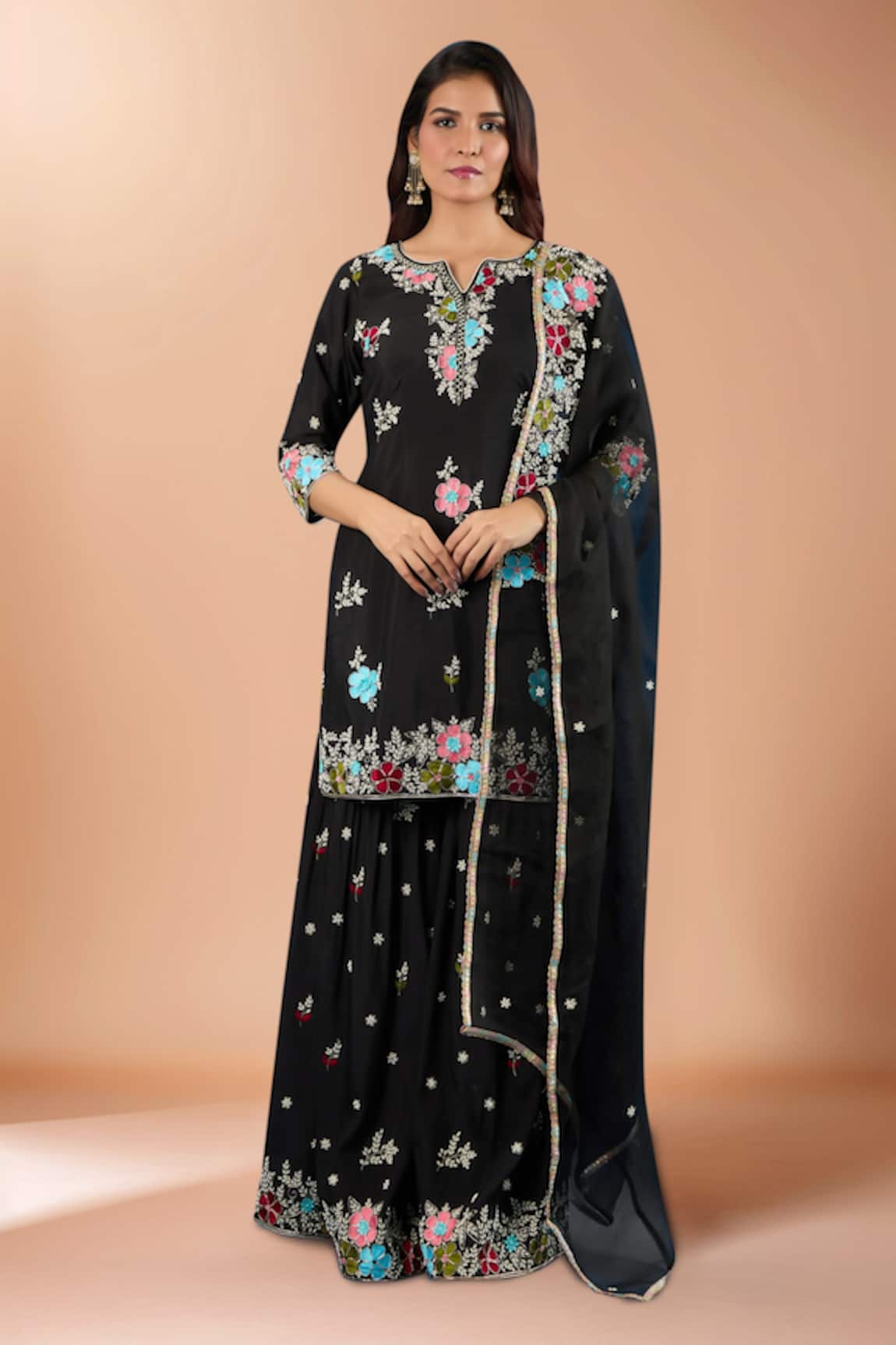 Samyukta Singhania Floral Embroidered Kurta Set 