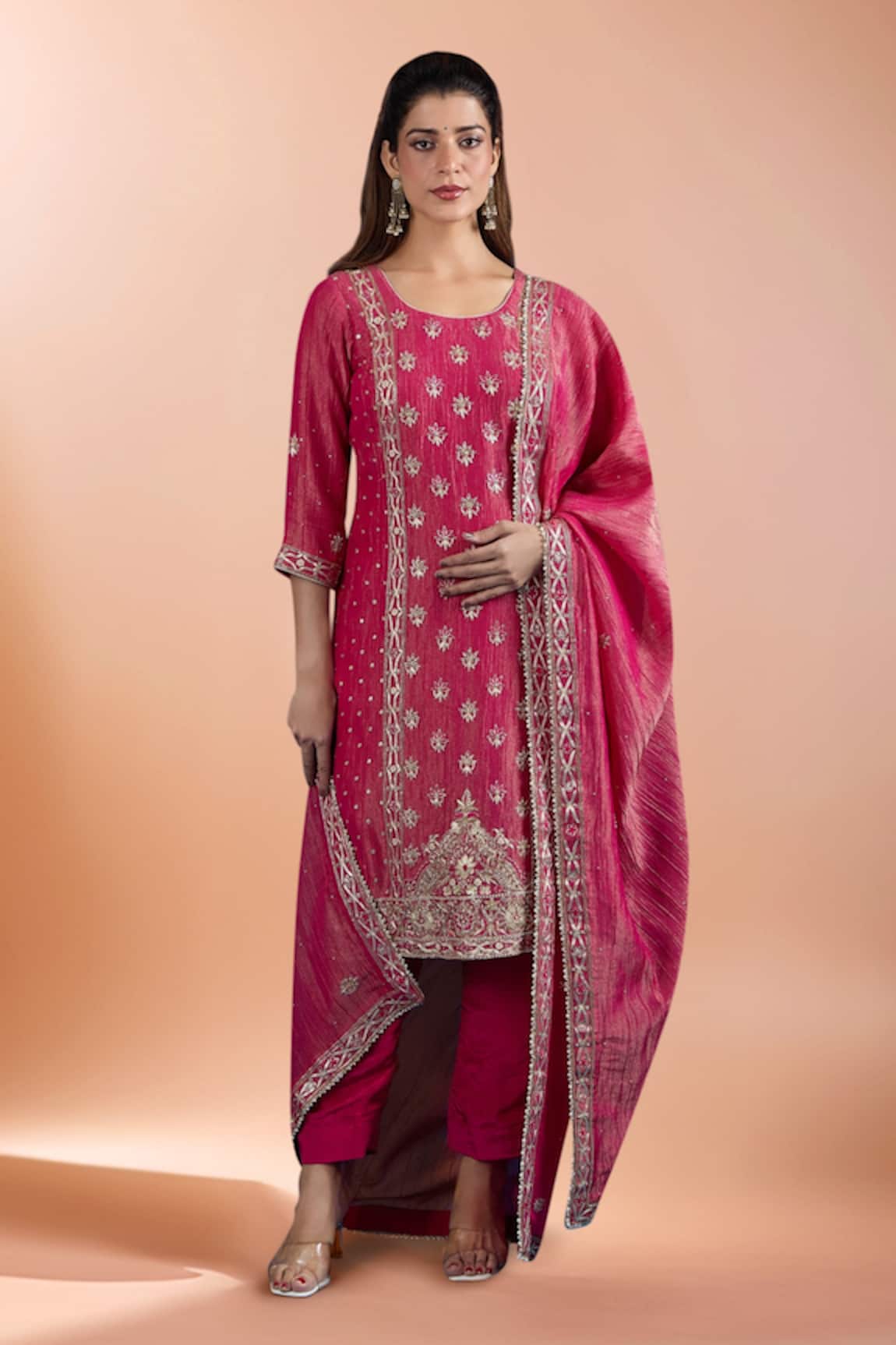 Samyukta Singhania Floral Embroidered Kurta Set 