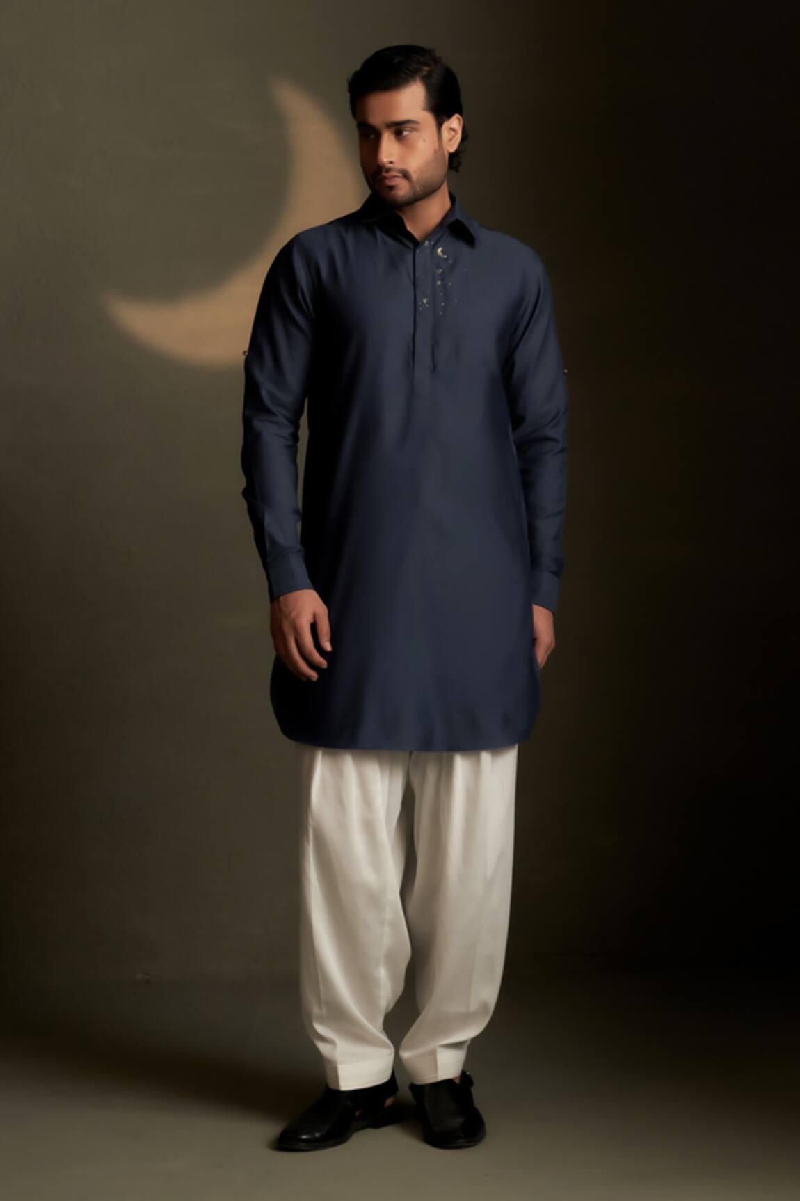 Charkhee Moon Pattern Kurta With Pant 