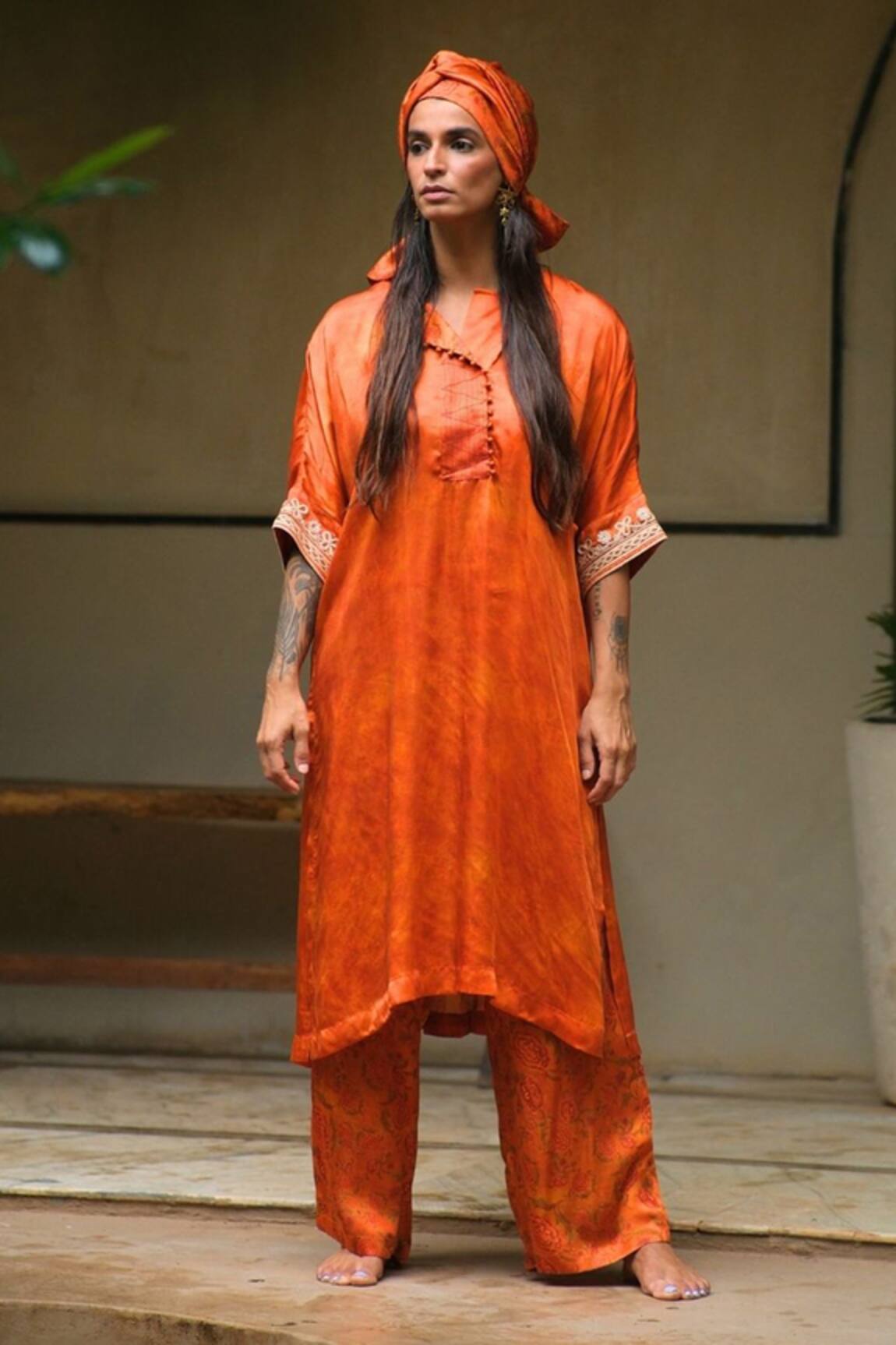 Myoho Placement Embroidered Kurta With Pant