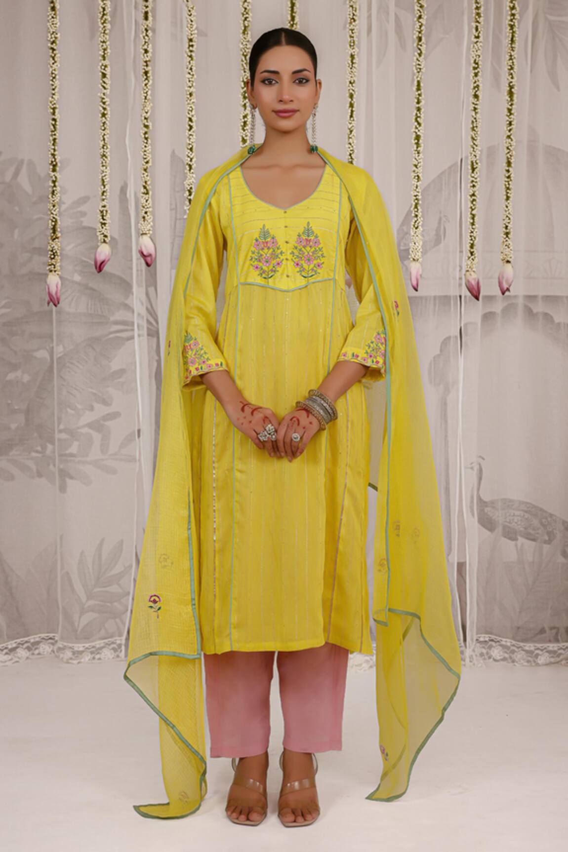 Myaara Panelled Kurta Pant Set