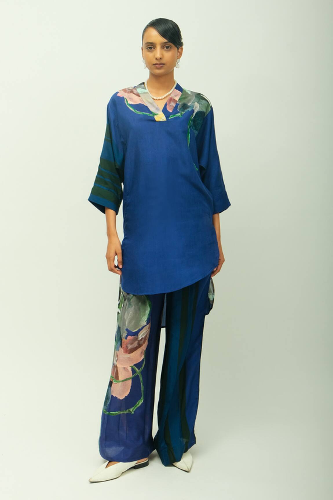 OFRIDA Midnight Psy Hand Painted Print Kurta 