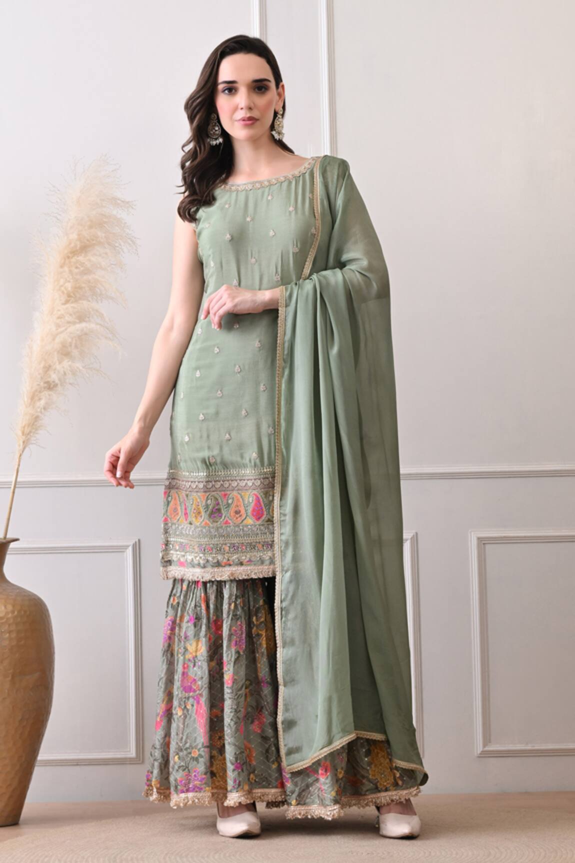 Peenacolada Butti Pattern Kurta With Gharara 