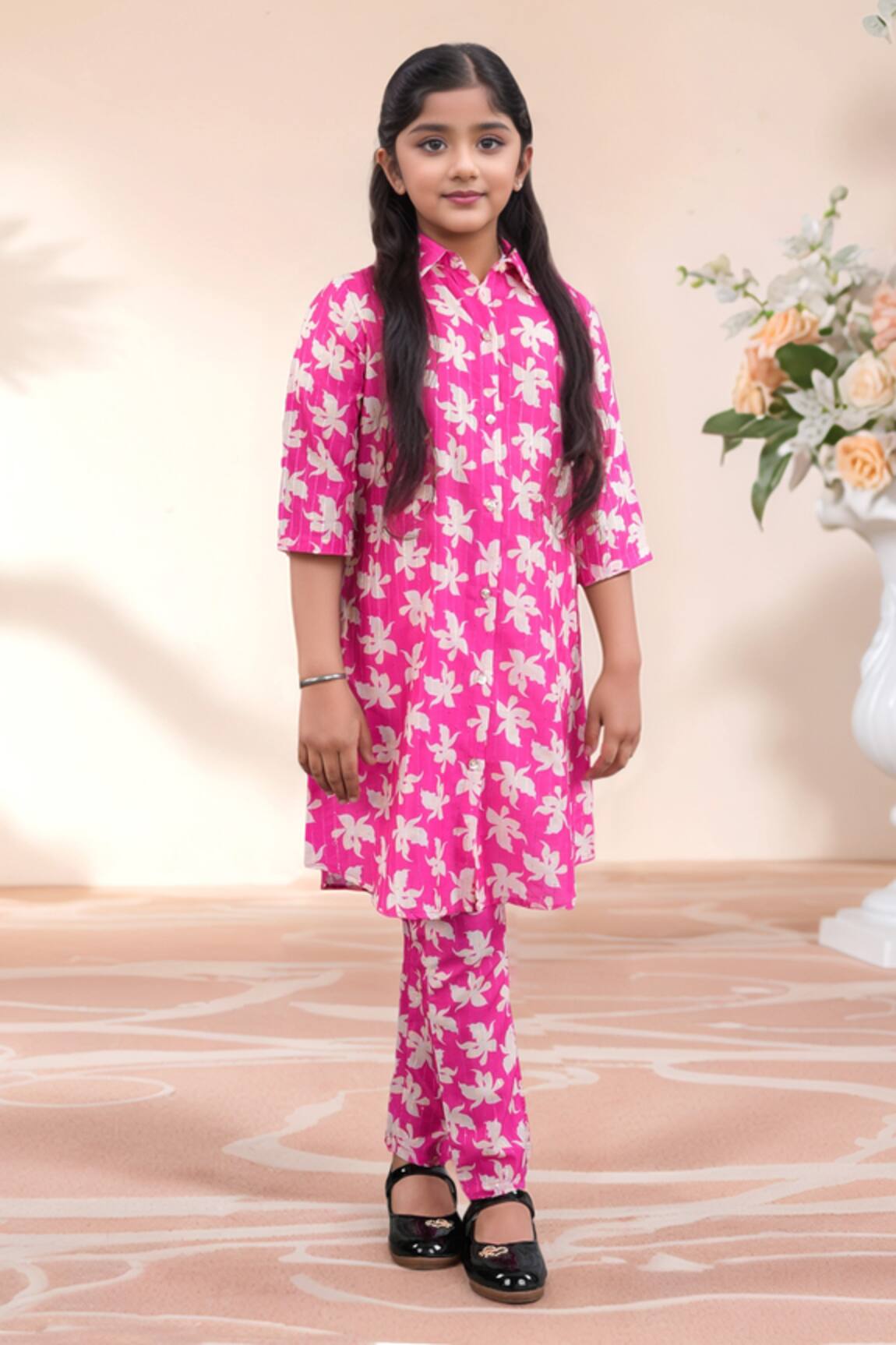 Samyukta Singhania Floral Print Kurta With Pant 