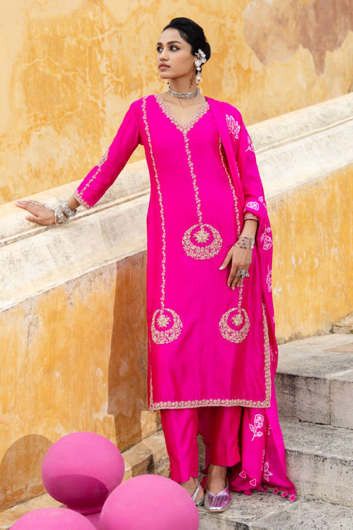 Pink City By Sarika Gulaab Aur Kamal Kurta Pant Set 