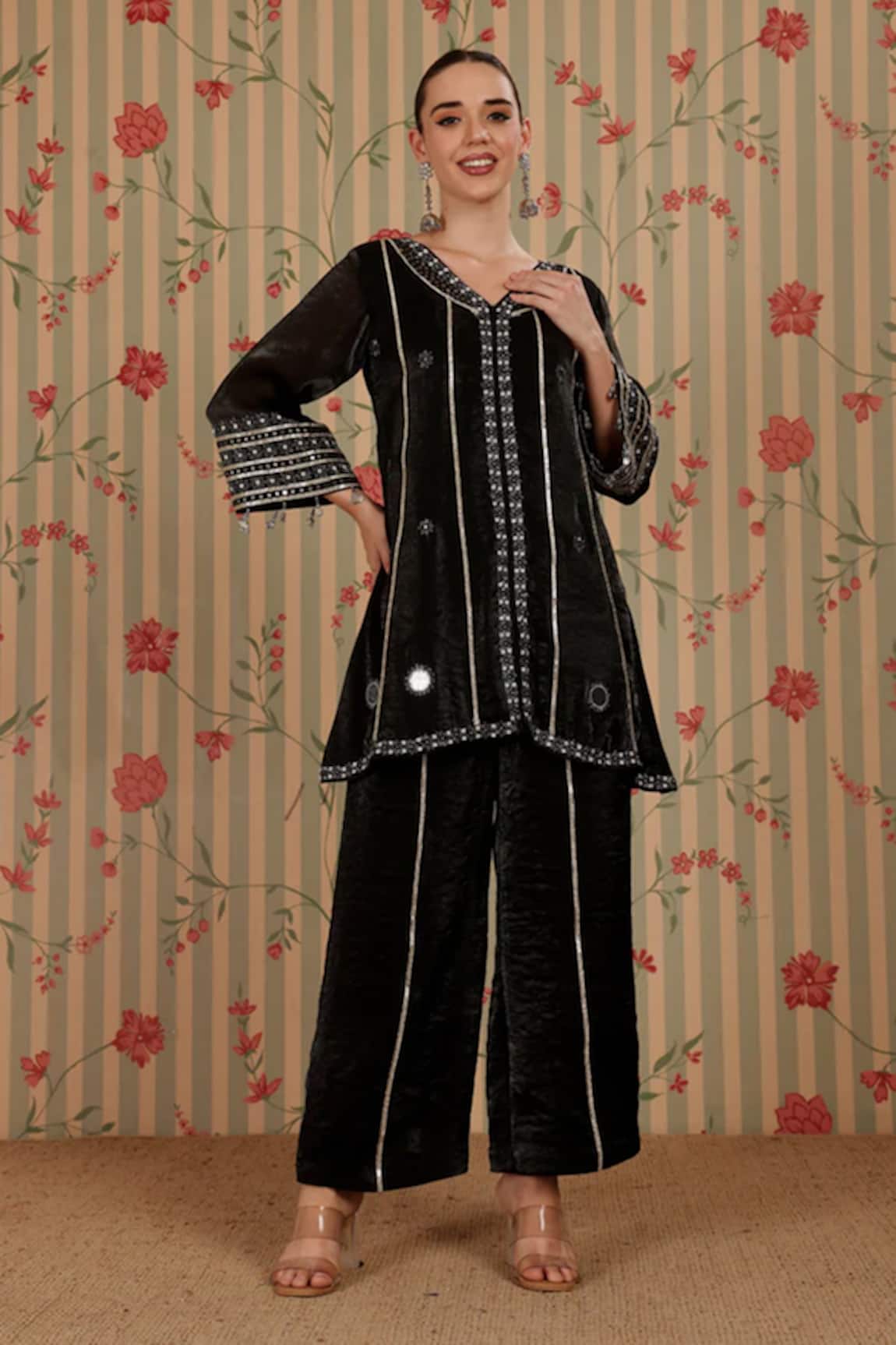 Nitisha Kashyap Official Floral Embroidered Kurta & Pant Set 