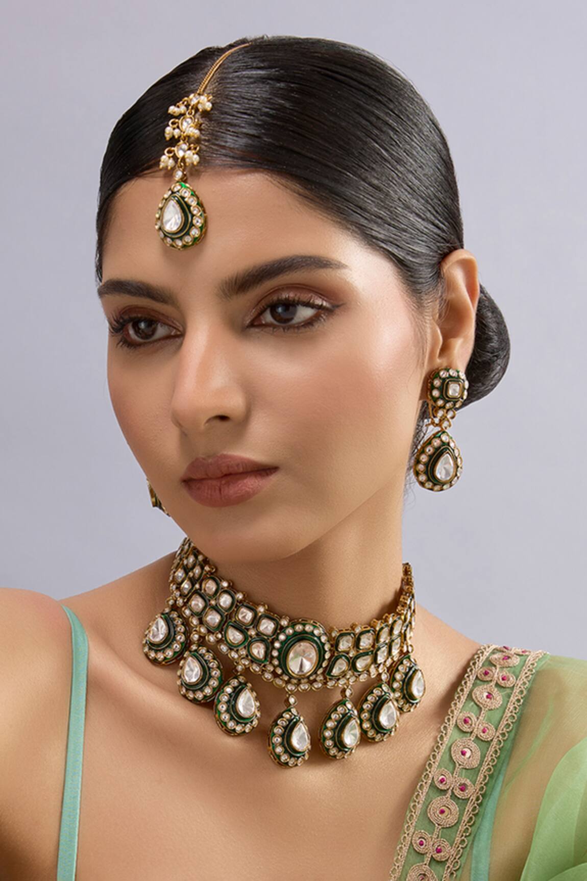 Auraa Trends Kundan Tear-Drop Motif Choker Necklace & Earrings 