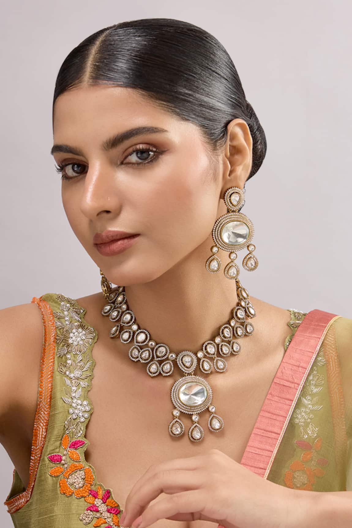 Auraa Trends Kundan Polki Studded Necklace & Earring Set 