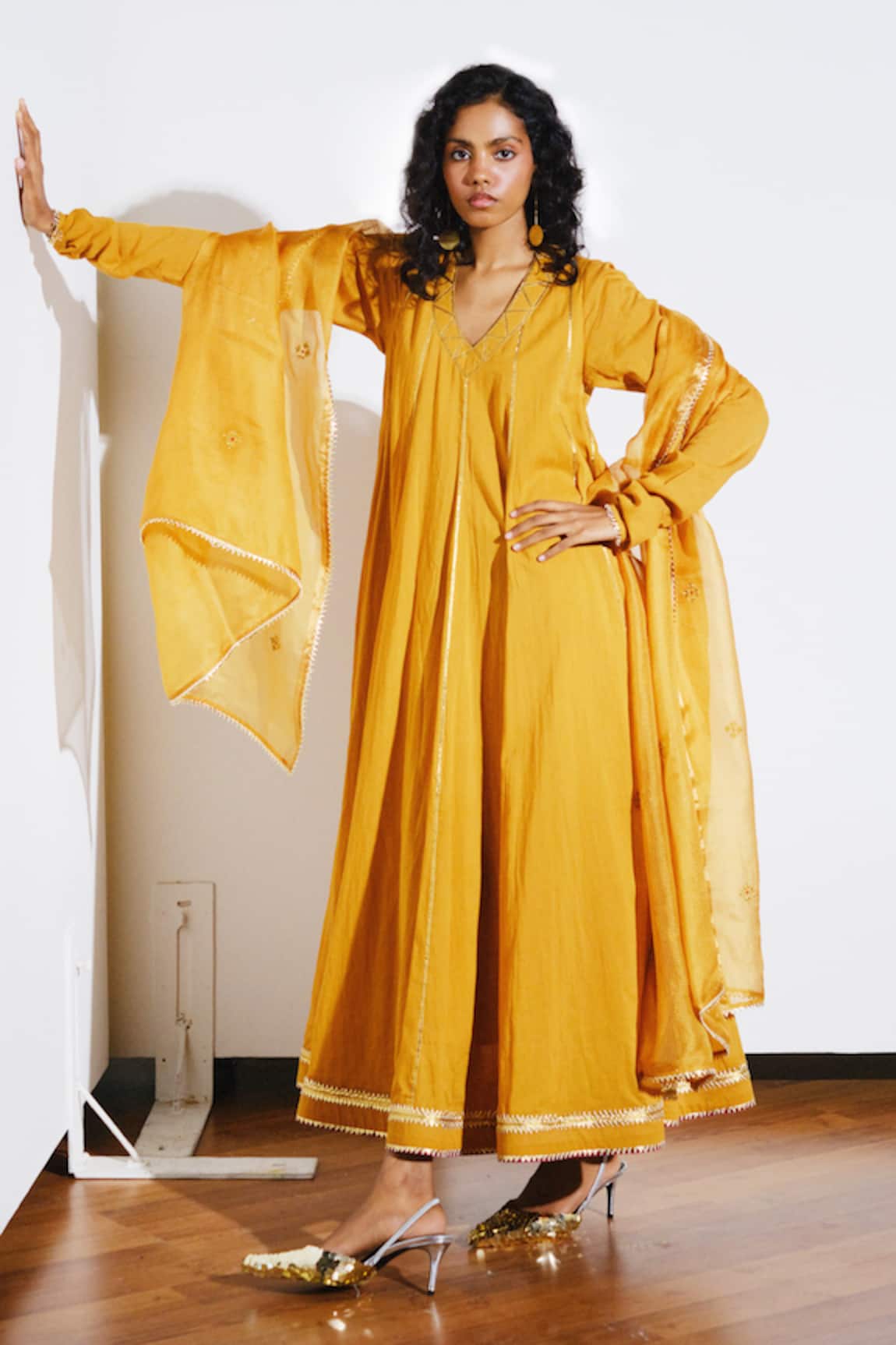 Kharakapas Kiran Gown with dupatta 