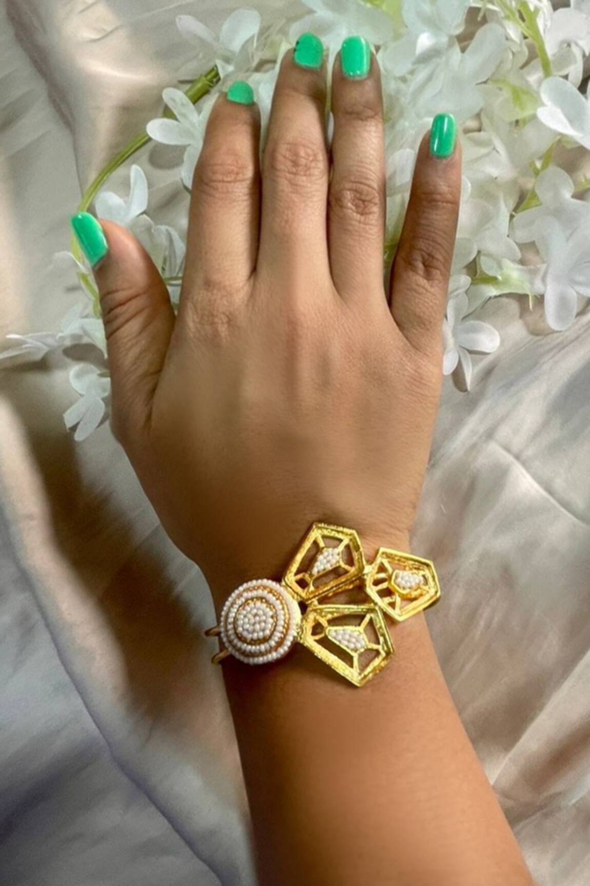 Hetal Shah Lantern Shaped Pearl Bracelet 