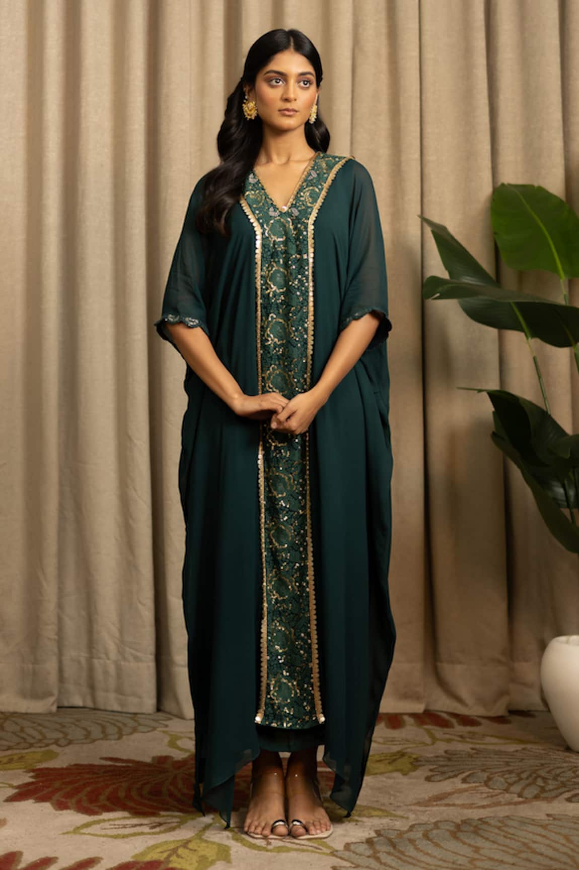Vanshika Agarwal Label Yani Embroidered Georgette Kaftan & Inner Set 