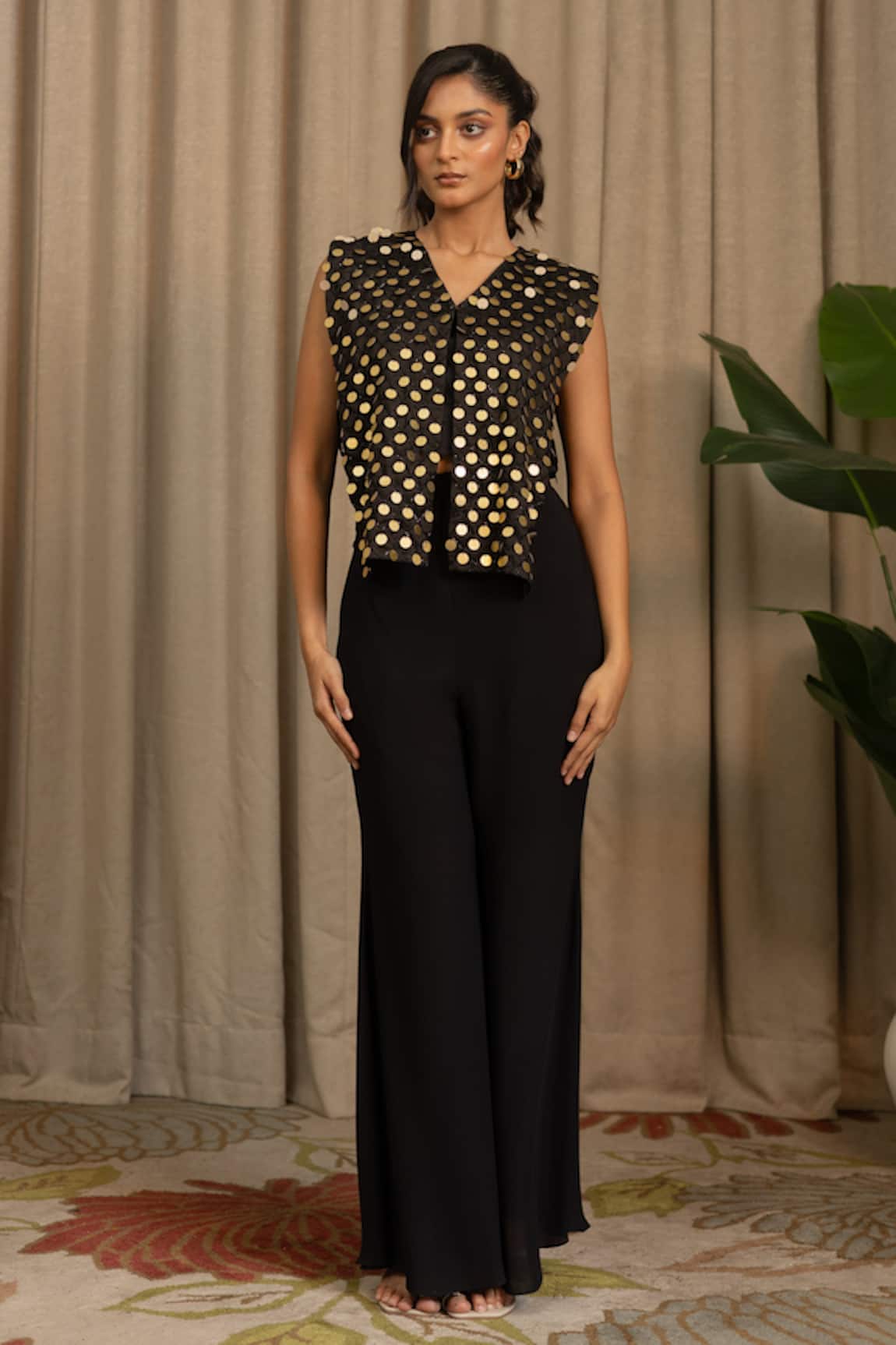 Vanshika Agarwal Label Sora Sequined Jacket, Inner & Pant Set 