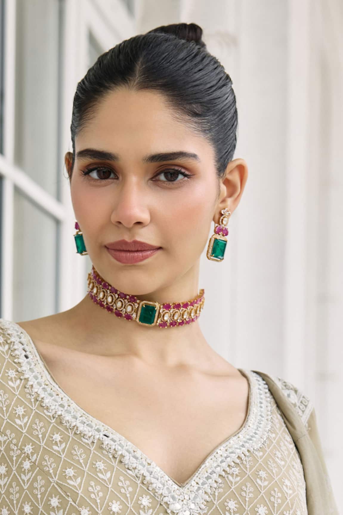 Amaara Jewels Verde noir Emerald Polki Choker Set