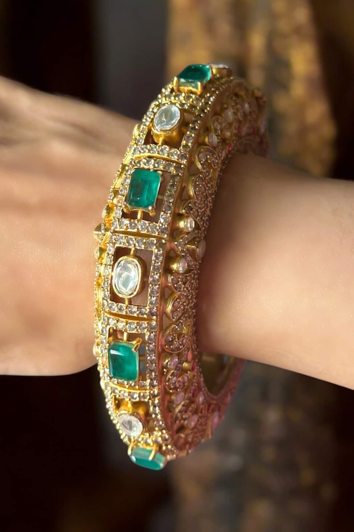 Amaara Jewels Emerald Raj Embellished Bangle